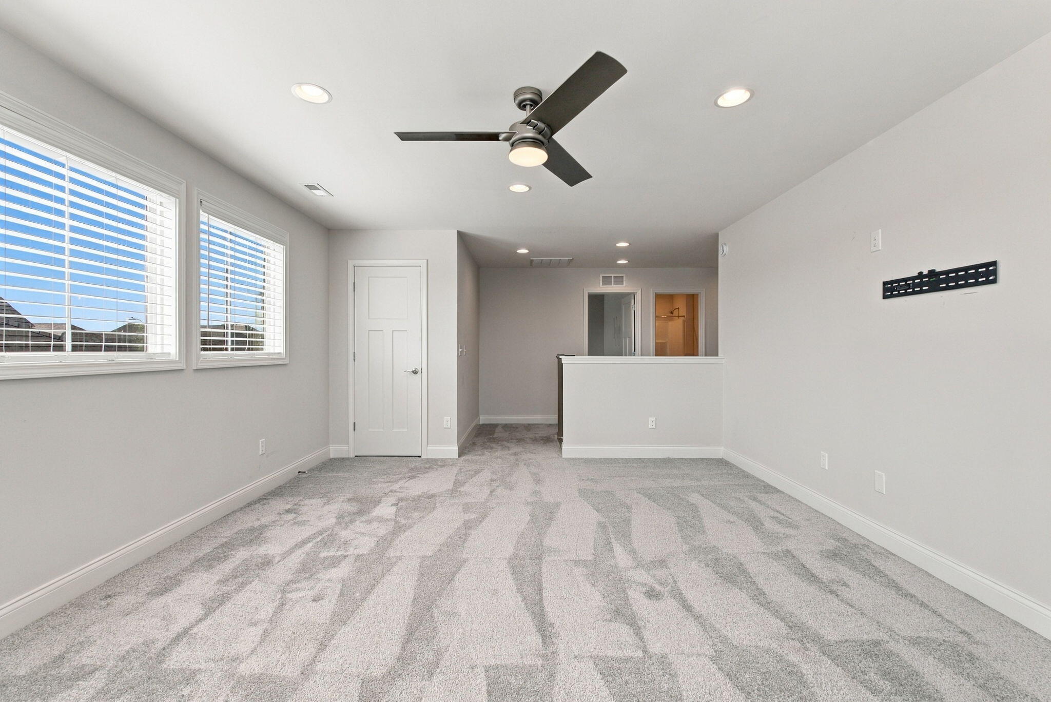 732 Hollyhock Drive Property Photo 9