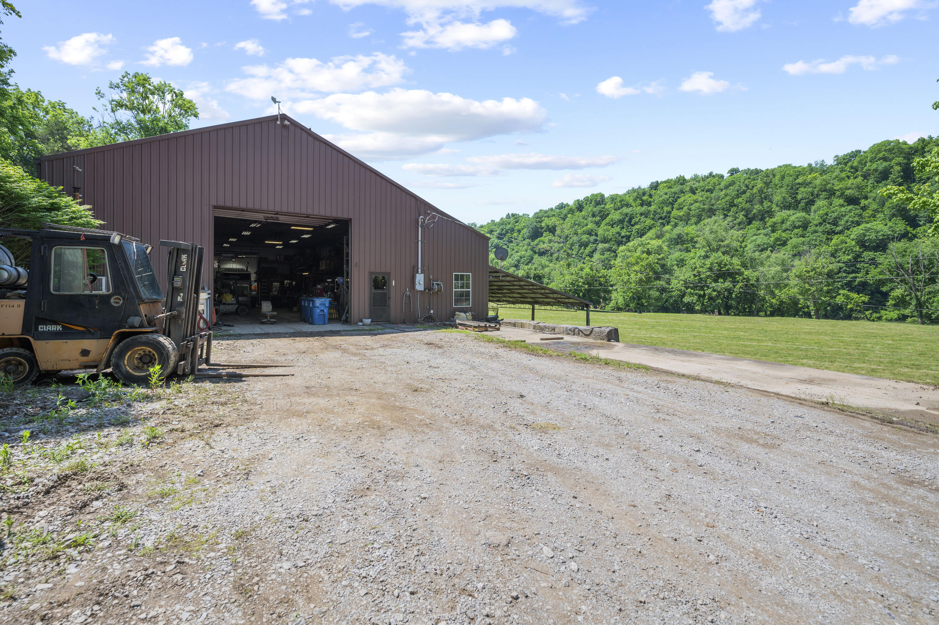 3700 River Drive Property Photo 3