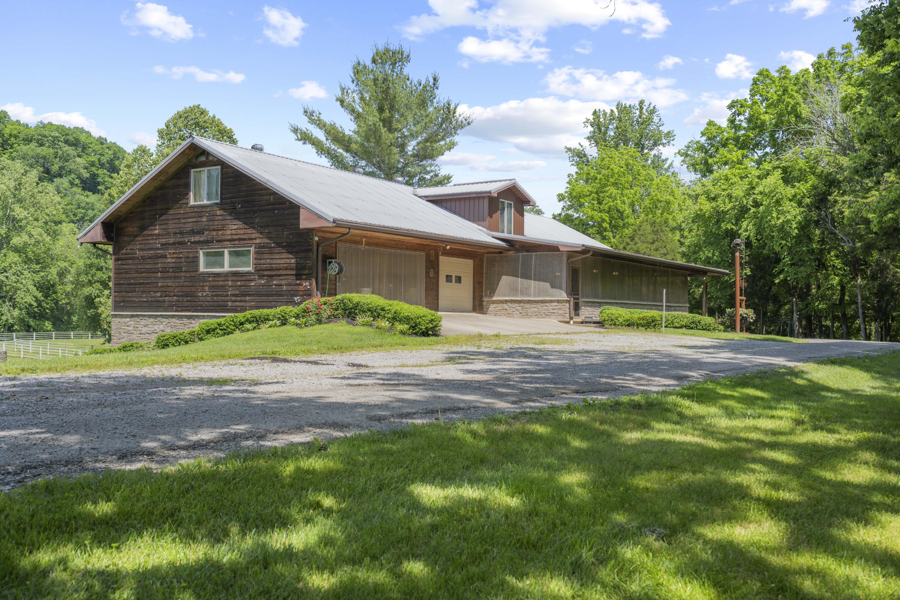 3700 River Drive Property Photo 13