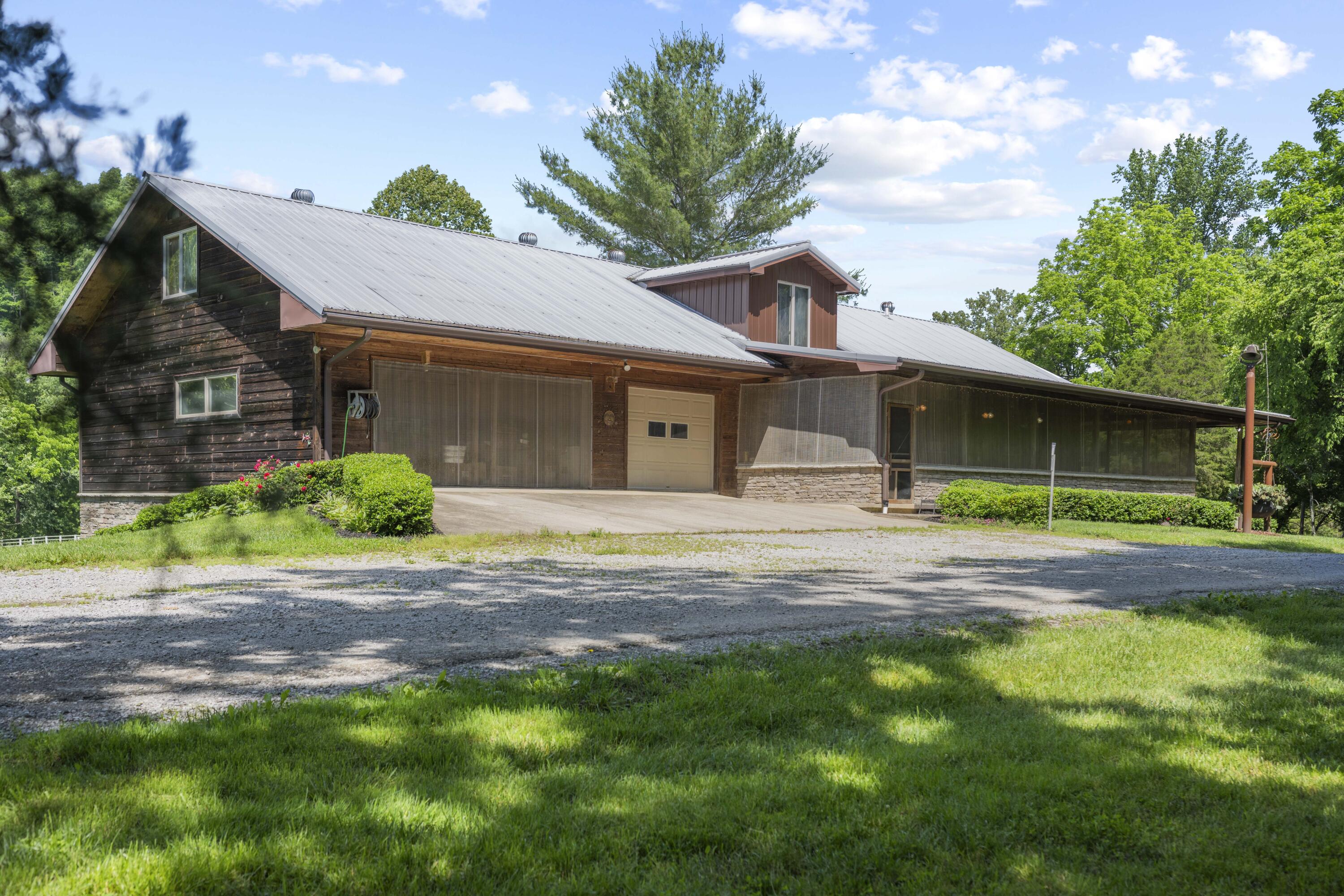 3700 River Drive Property Photo 14