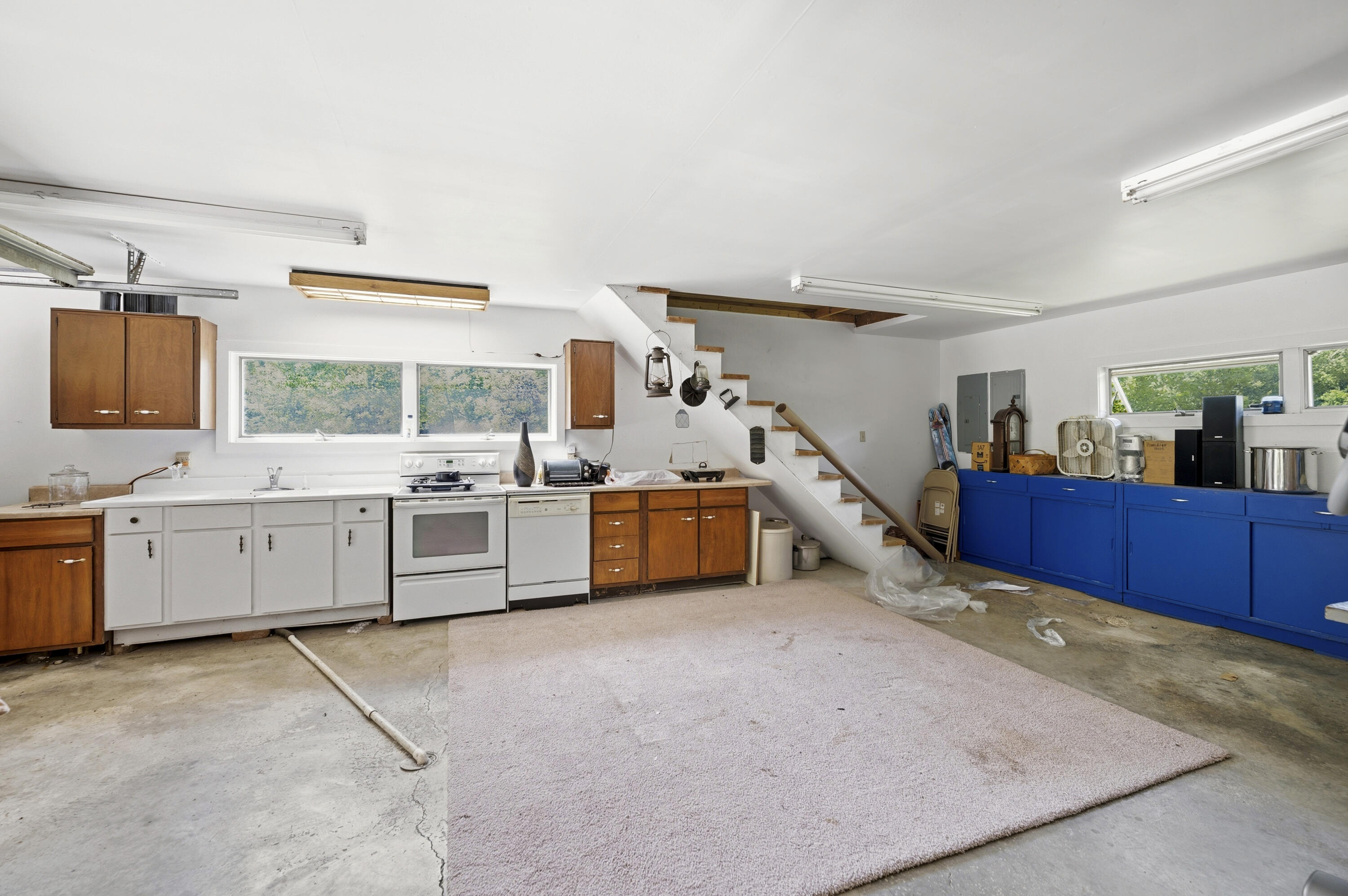 3700 River Drive Property Photo 32
