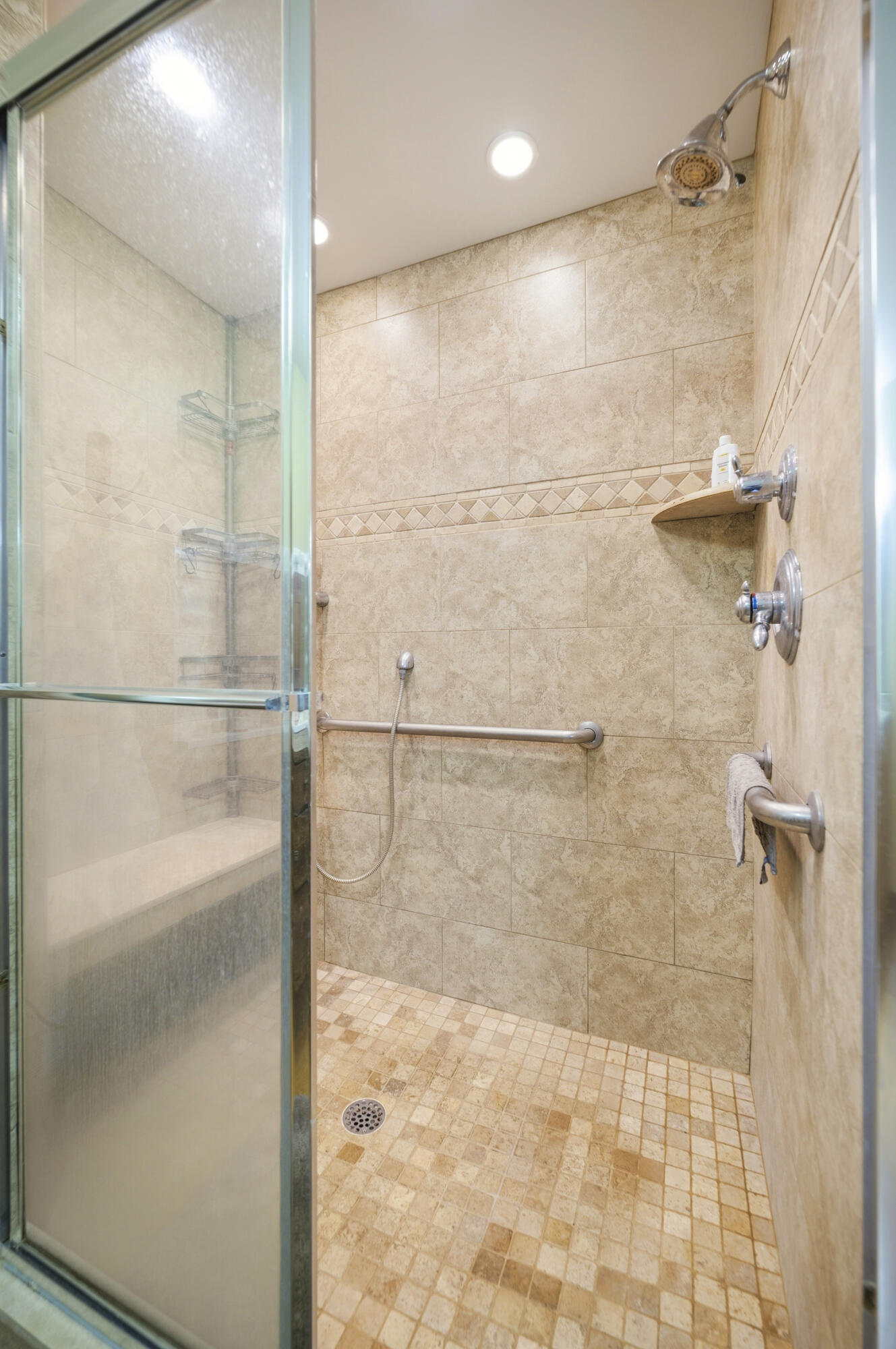 3700 River Drive Property Photo 38