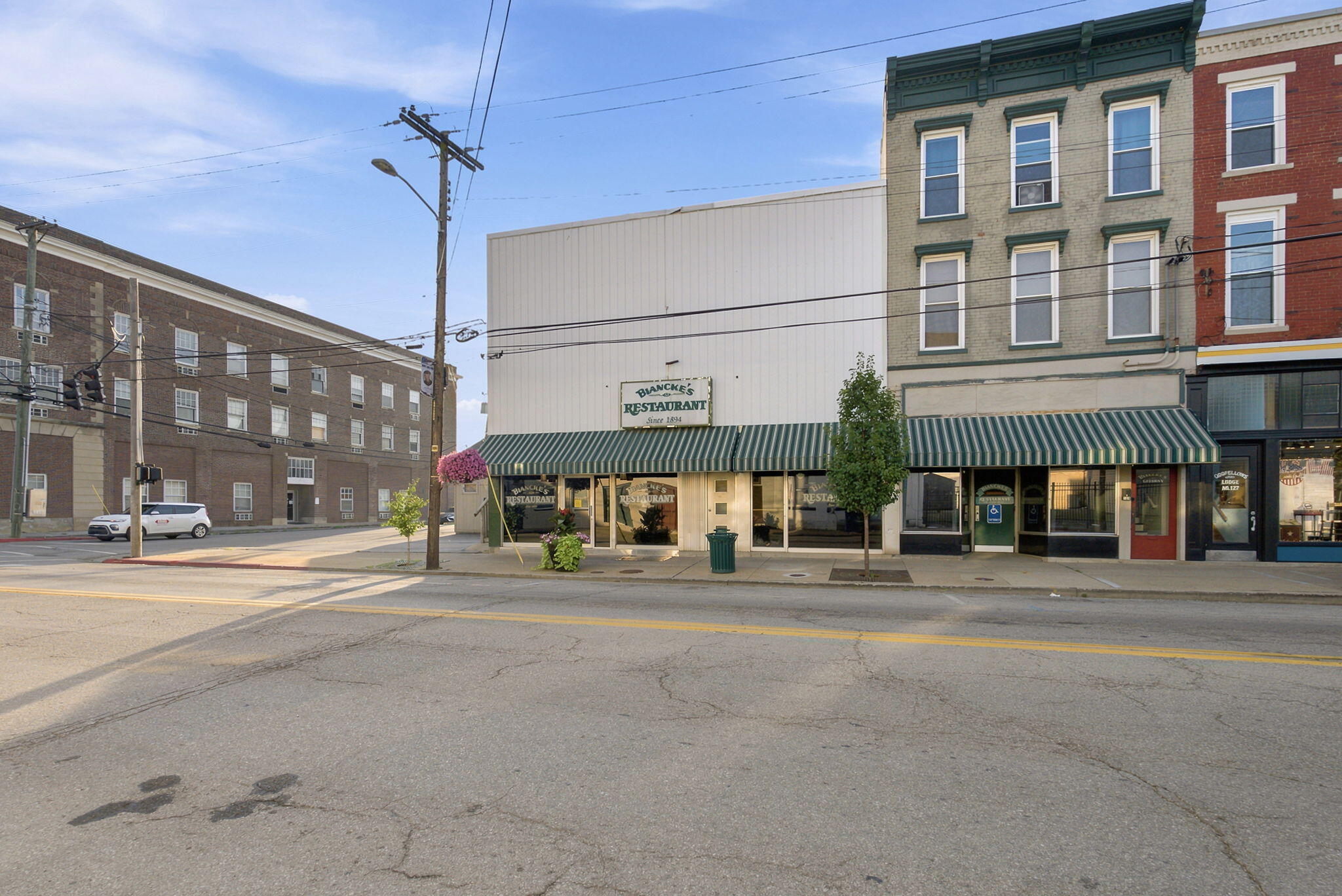 102 S Main Street Property Photo 3