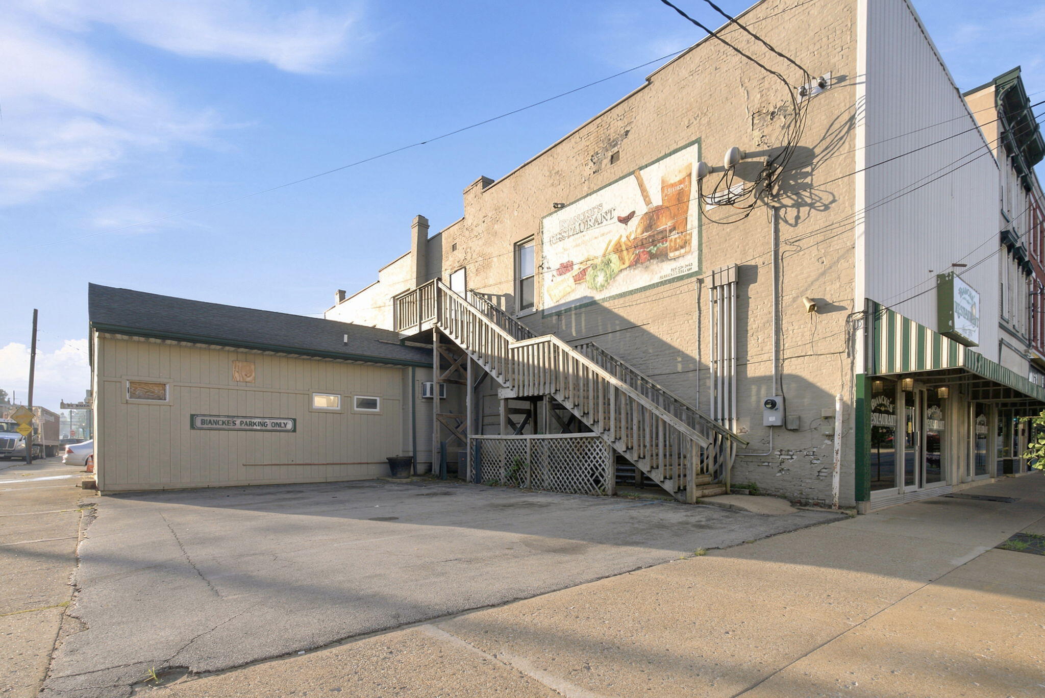 102 S Main Street Property Photo 7