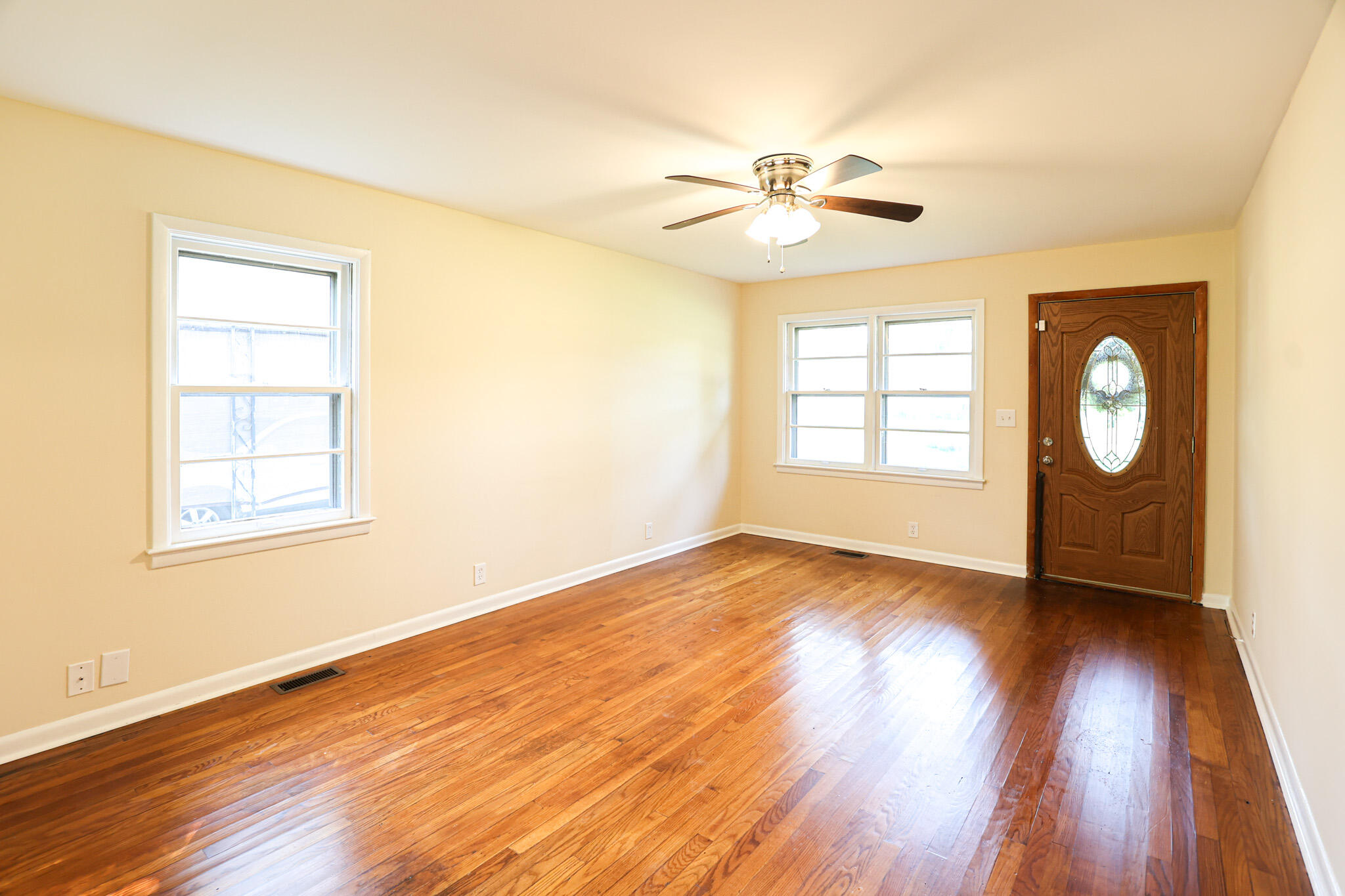 3033 Harrison Street Property Photo 6