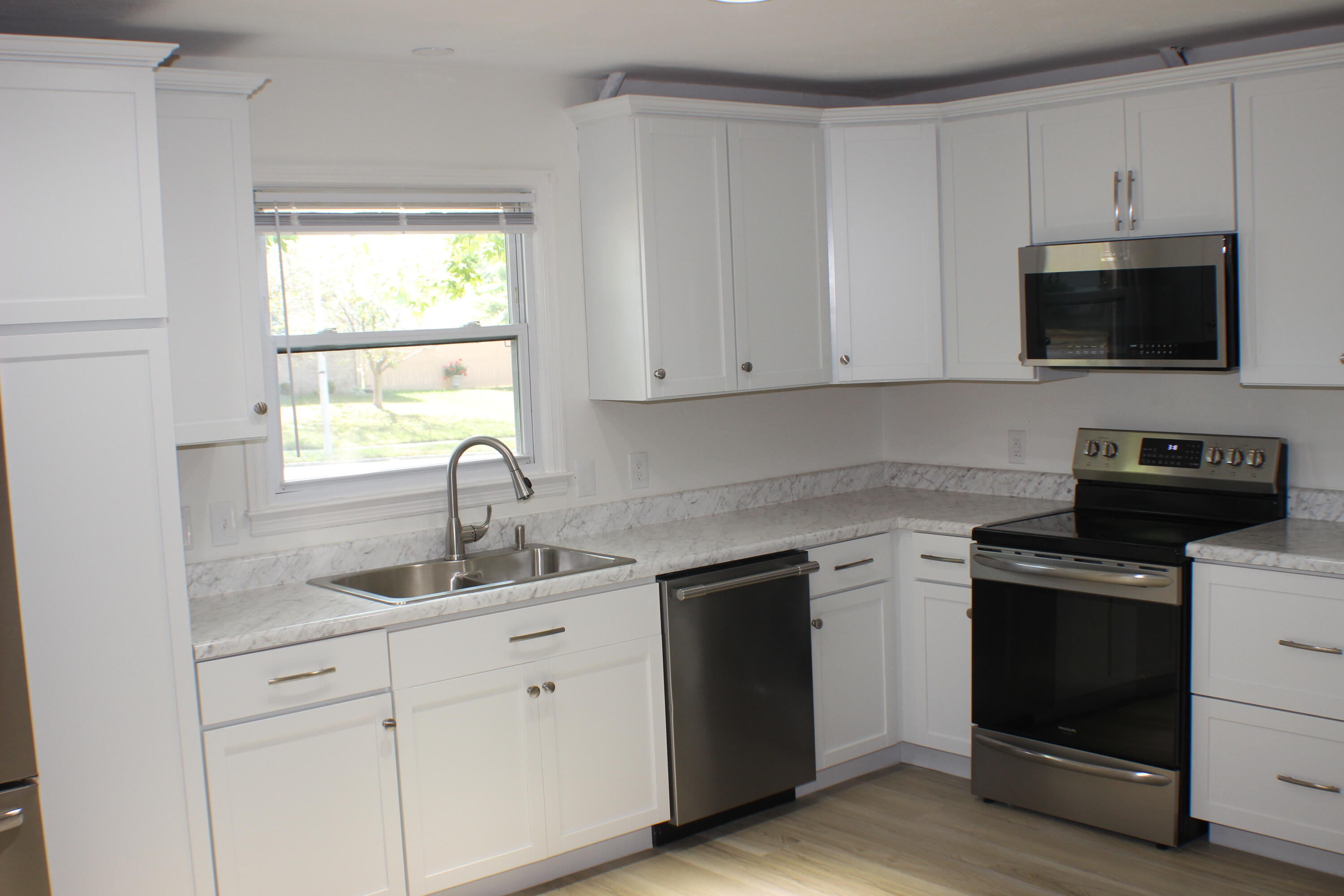 3193 Carriage Lane Property Photo 4