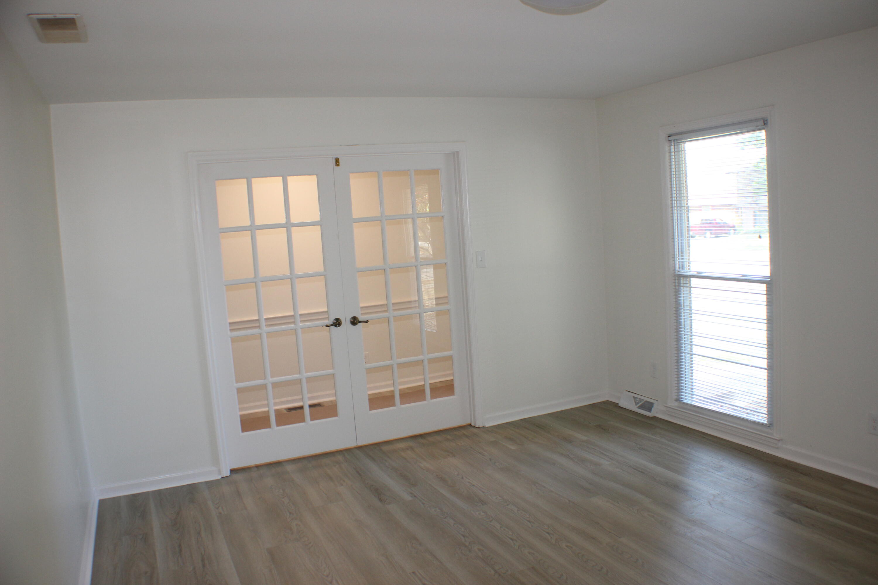 3193 Carriage Lane Property Photo 14