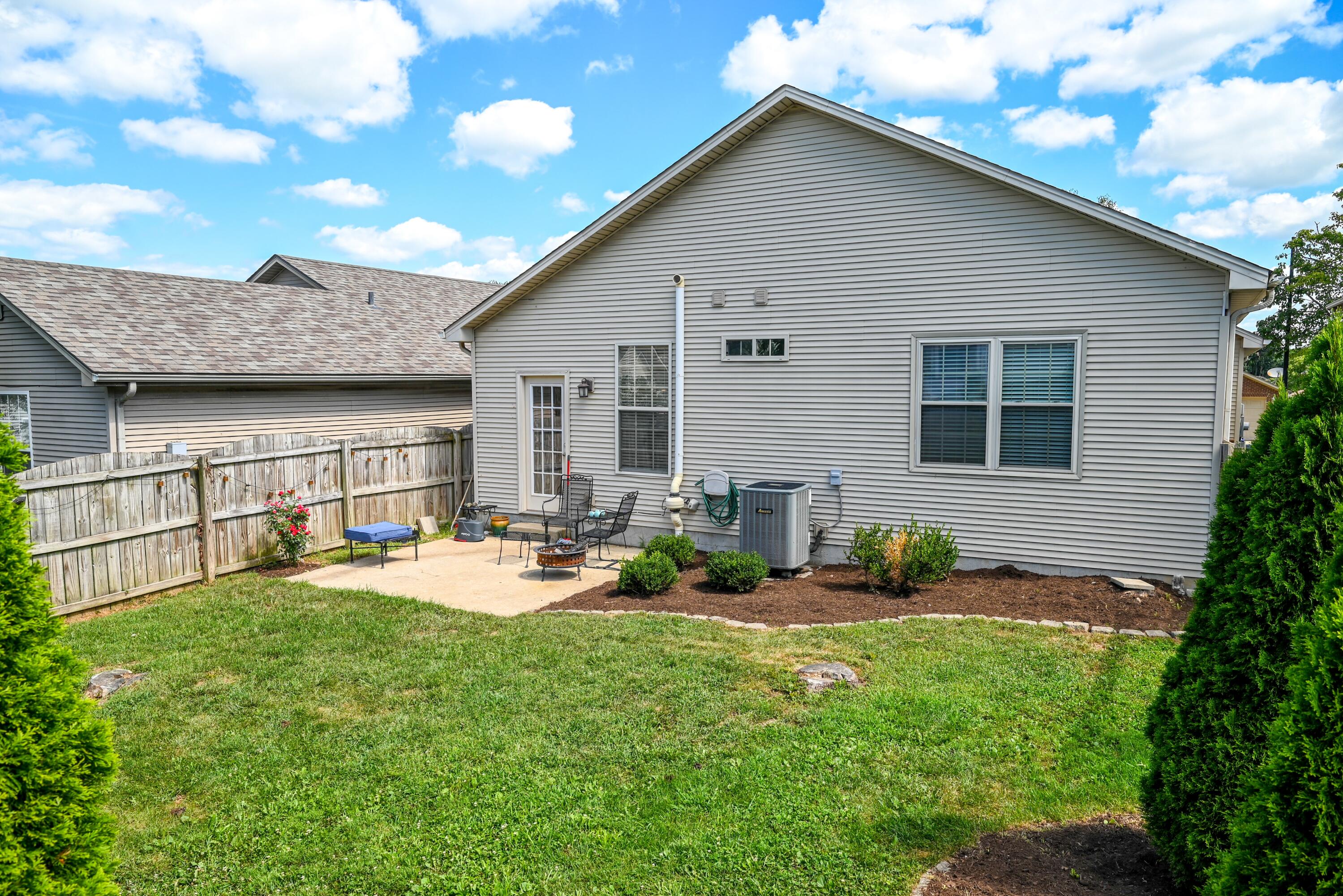 2604 Shannon Trace Property Photo 4