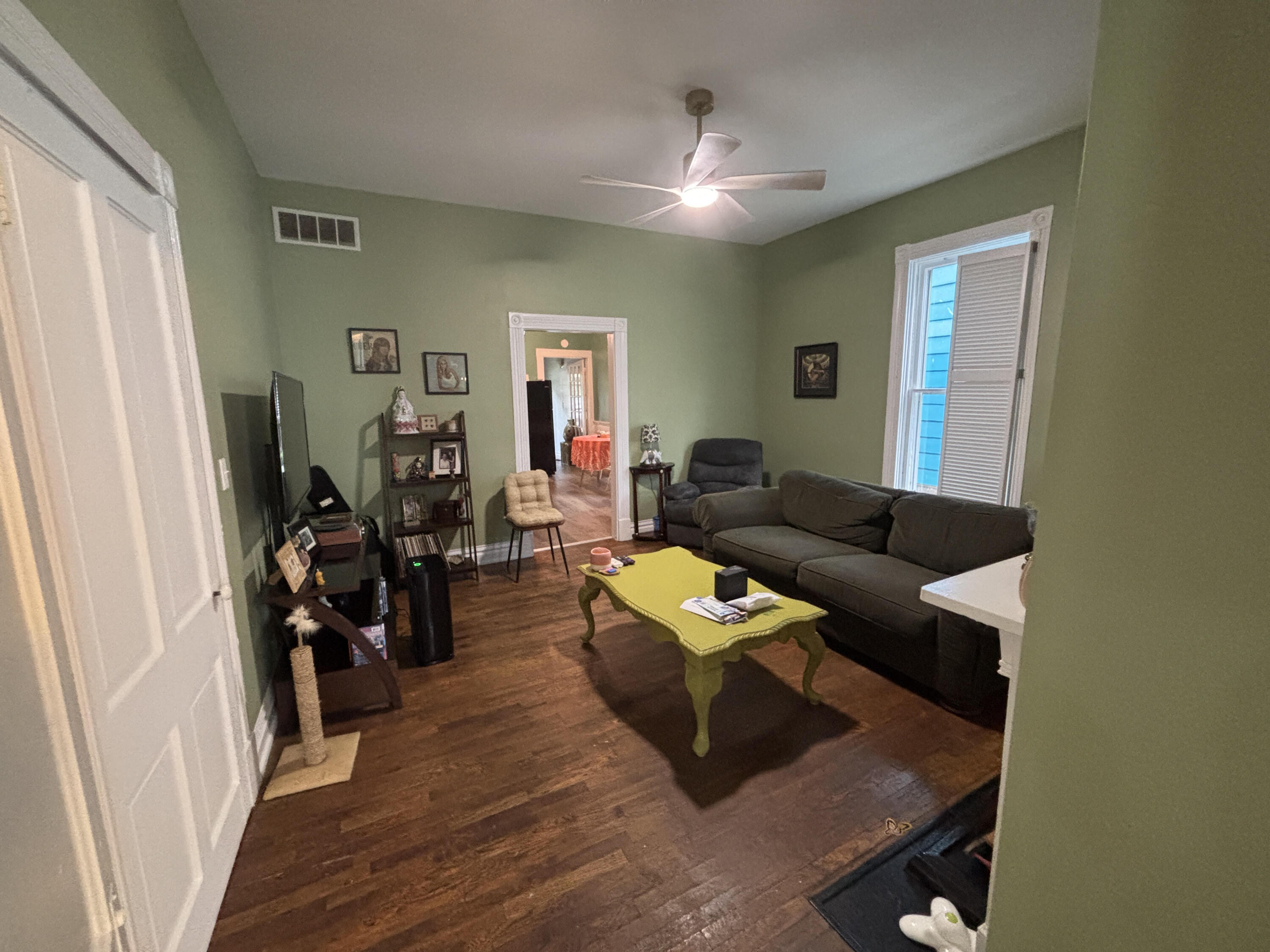 125 E Campbell Street Property Photo 5
