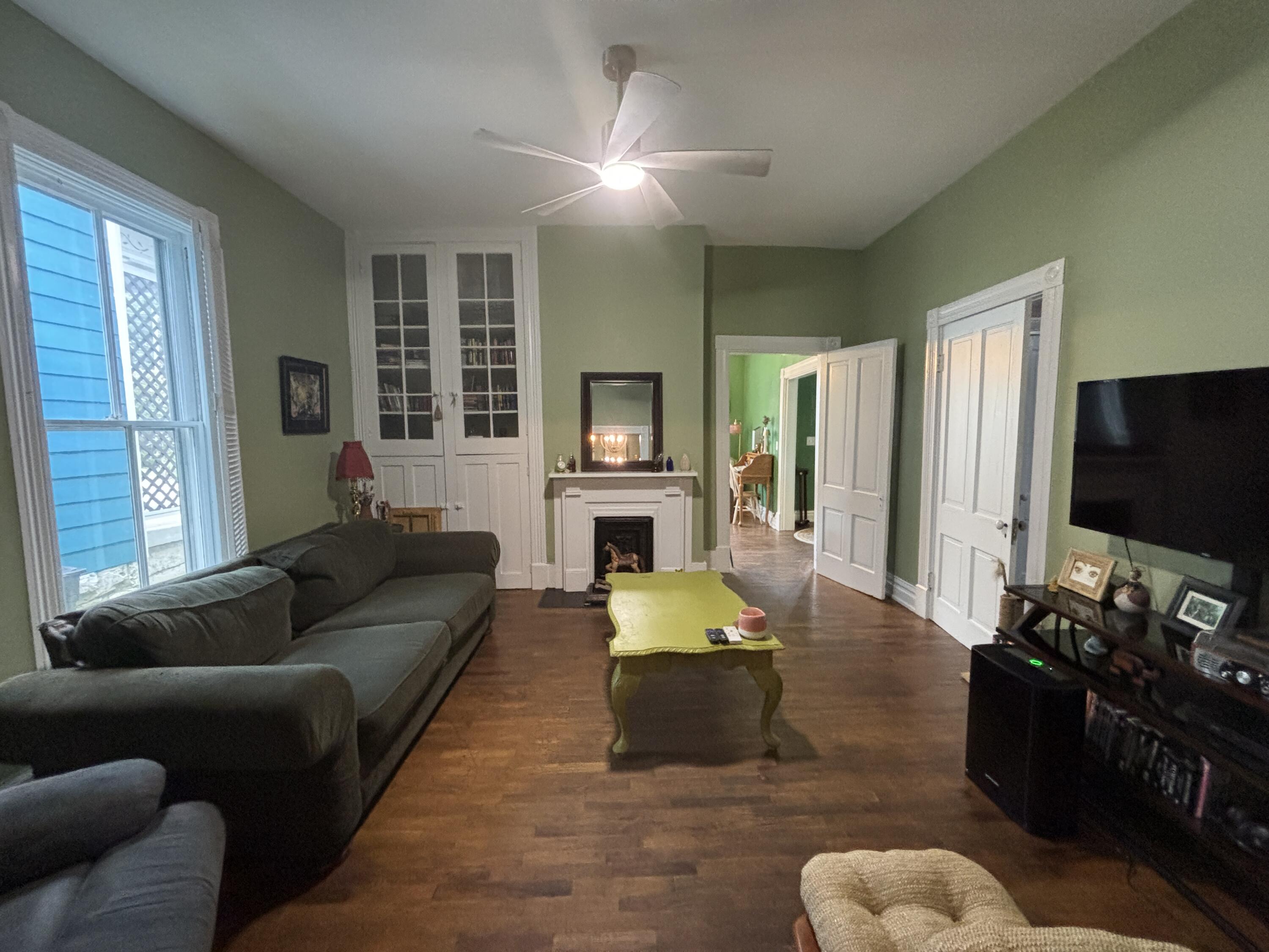 125 E Campbell Street Property Photo 6