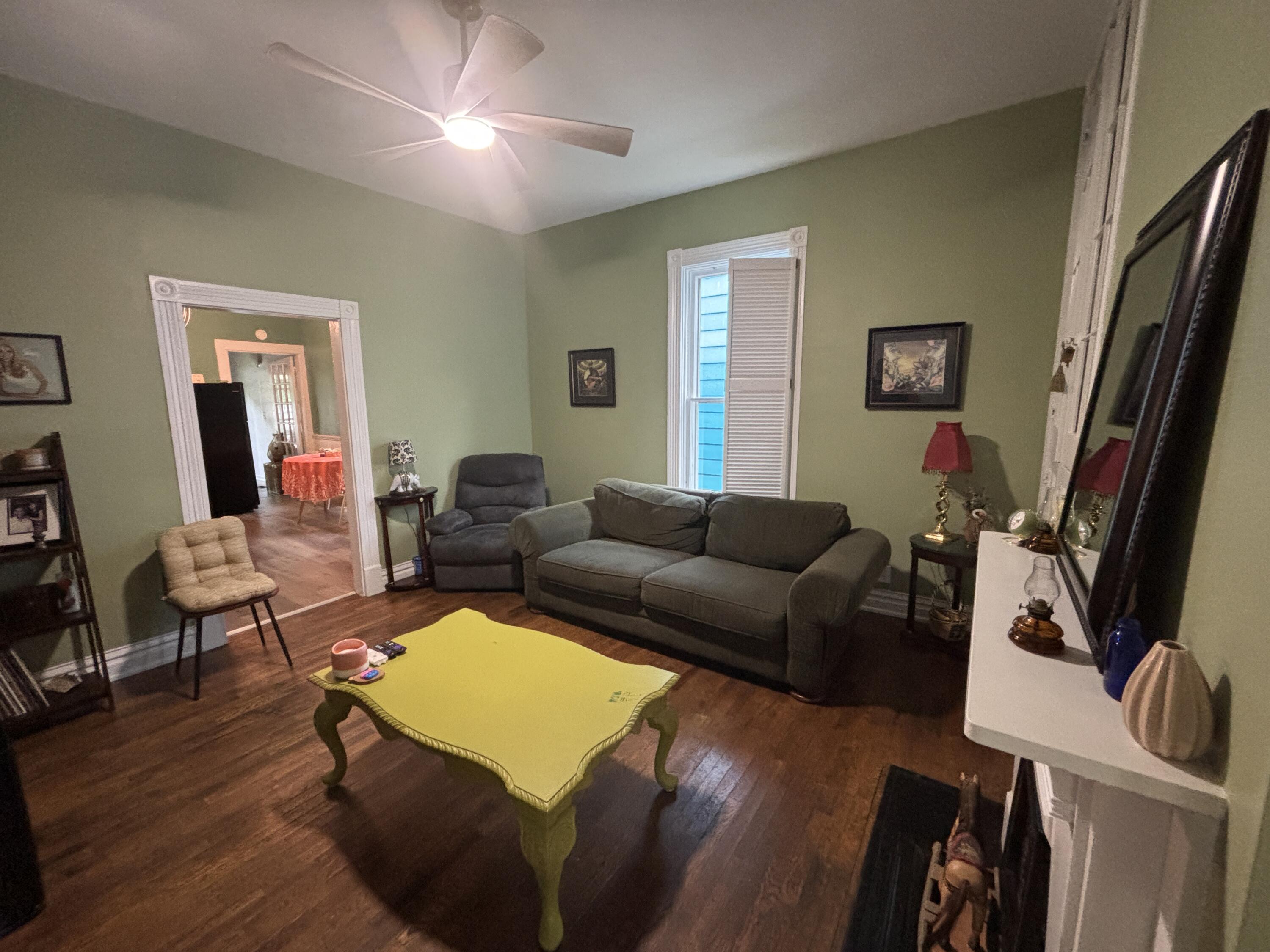 125 E Campbell Street Property Photo 7