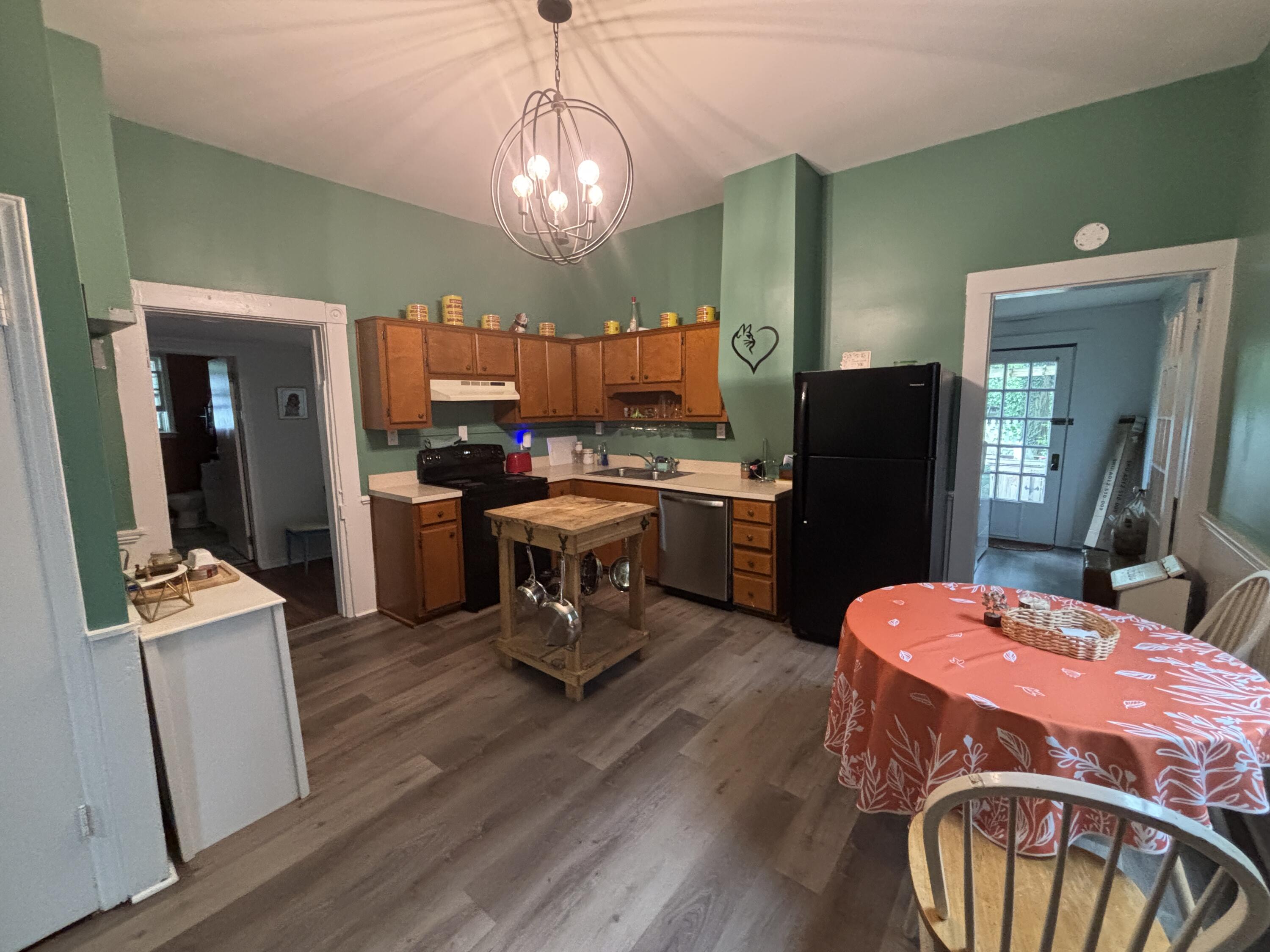 125 E Campbell Street Property Photo 9