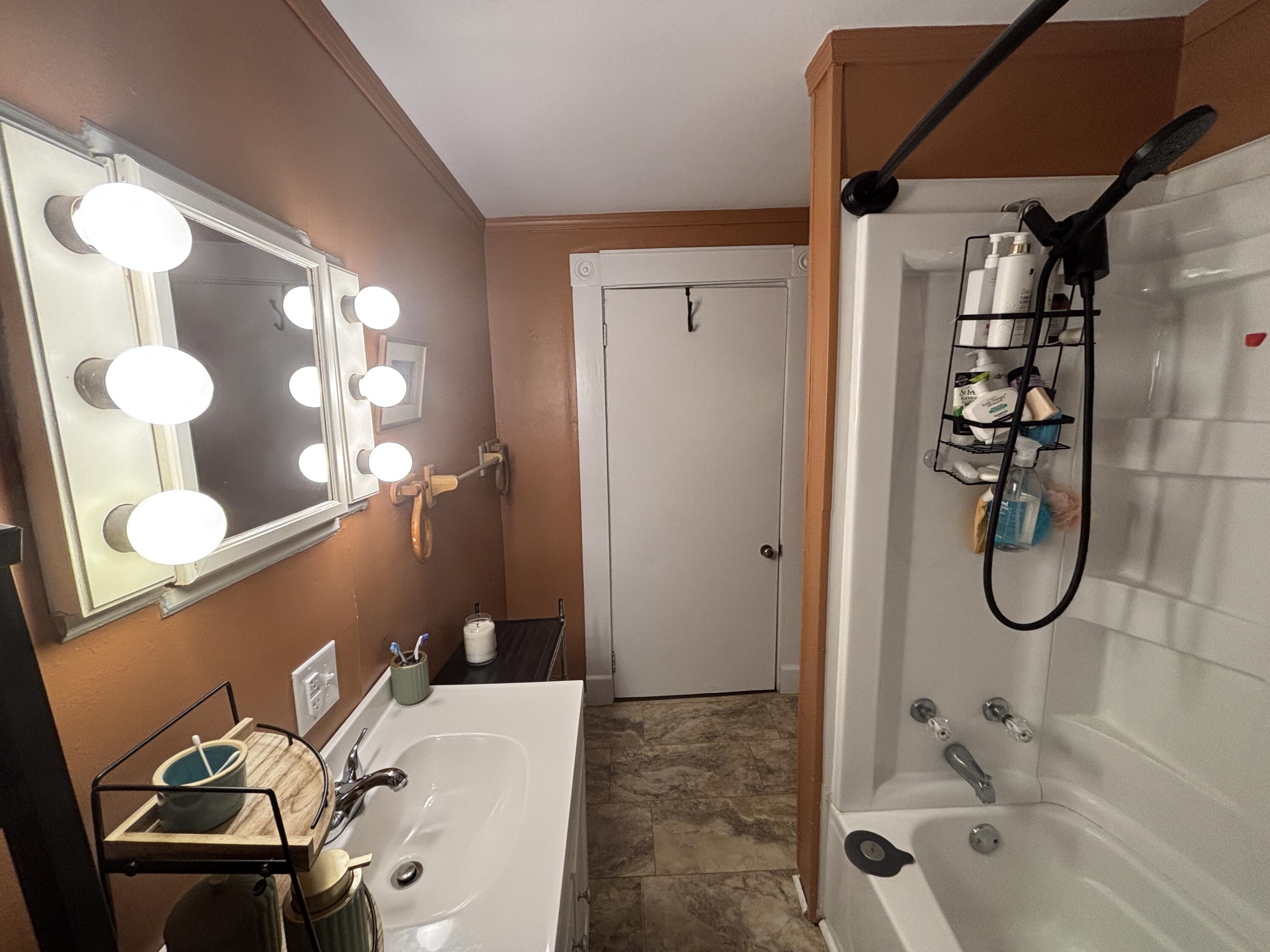 125 E Campbell Street Property Photo 15