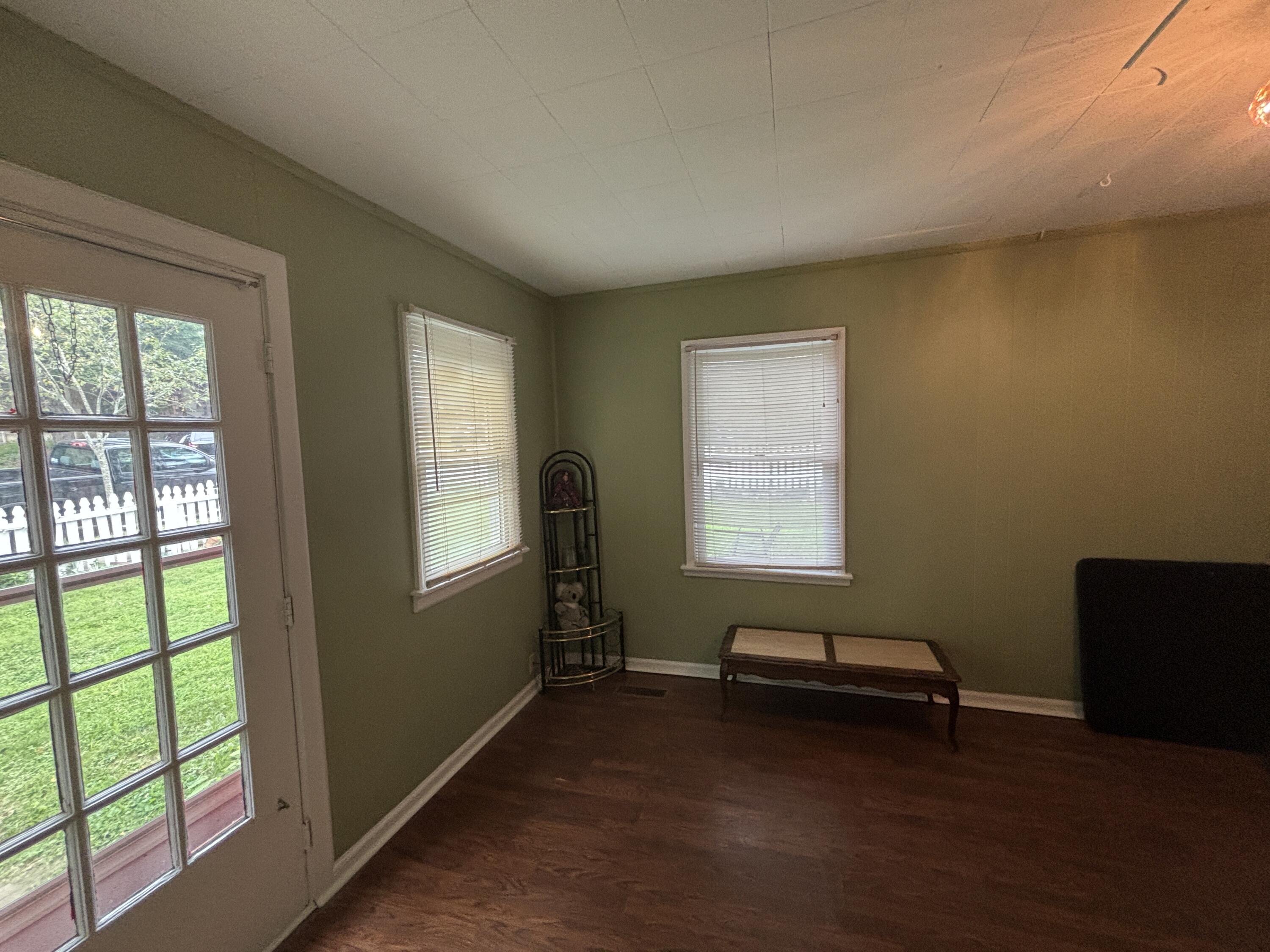 125 E Campbell Street Property Photo 16