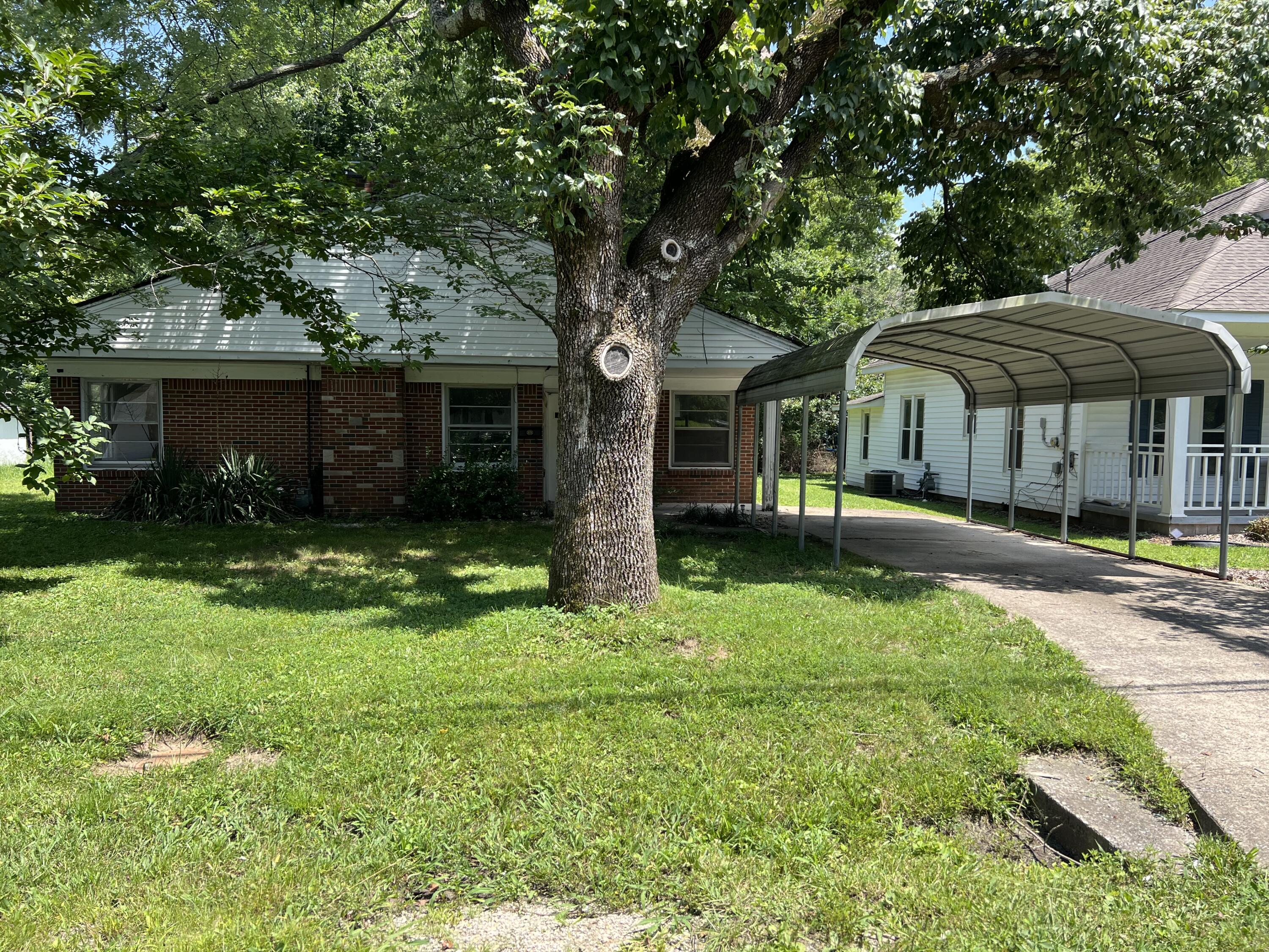 211 S 15th Street Property Photo 5