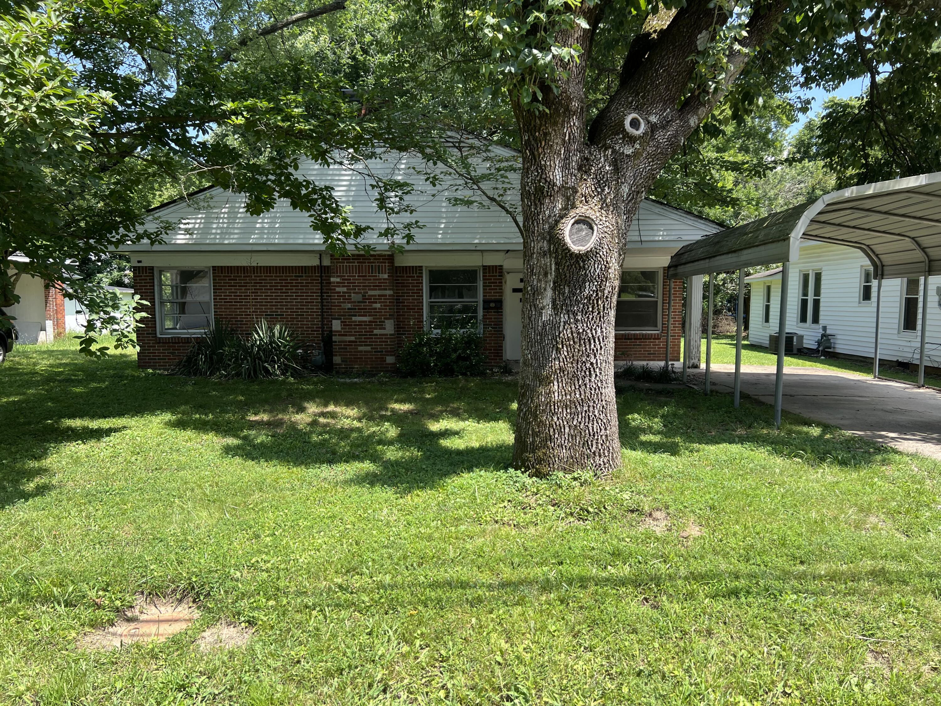 211 S 15th Street Property Photo 6