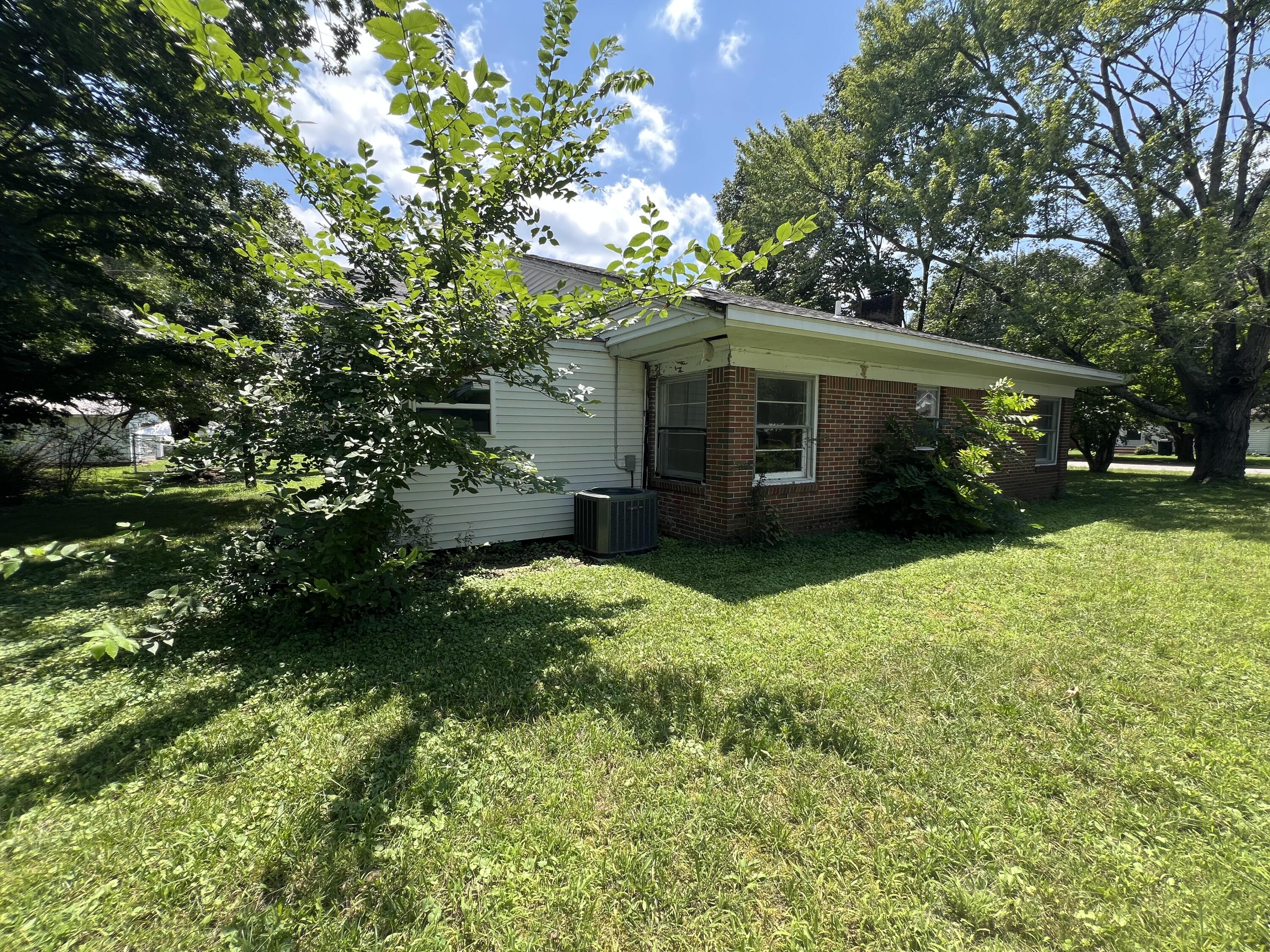 211 S 15th Street Property Photo 16