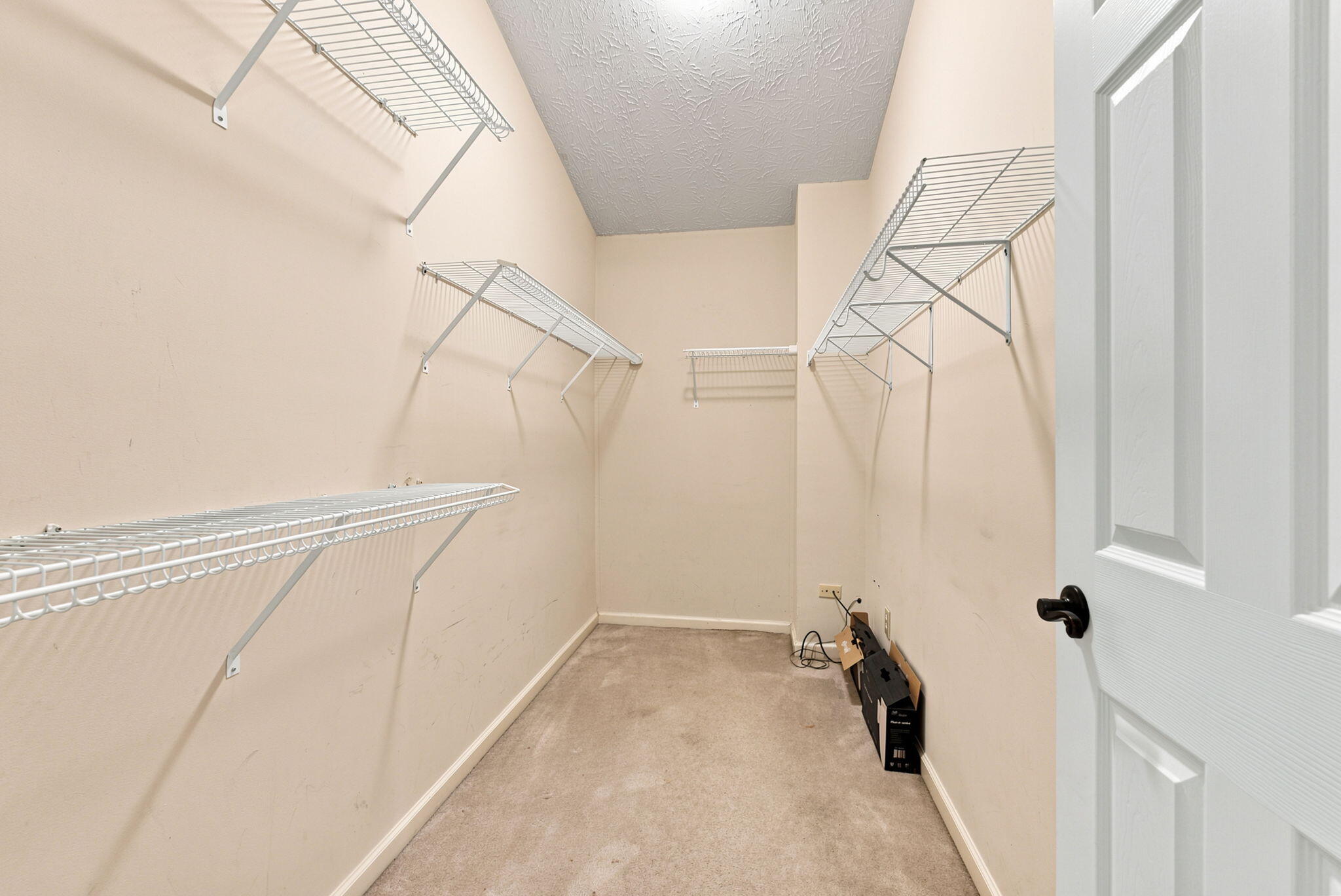 3384 Drayton Place Property Photo 37