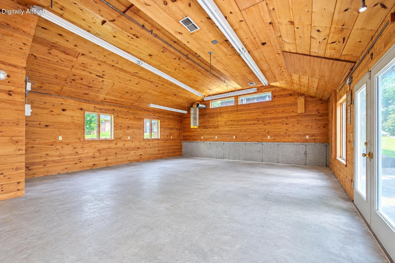 2075 Greentree Drive Property Photo 4