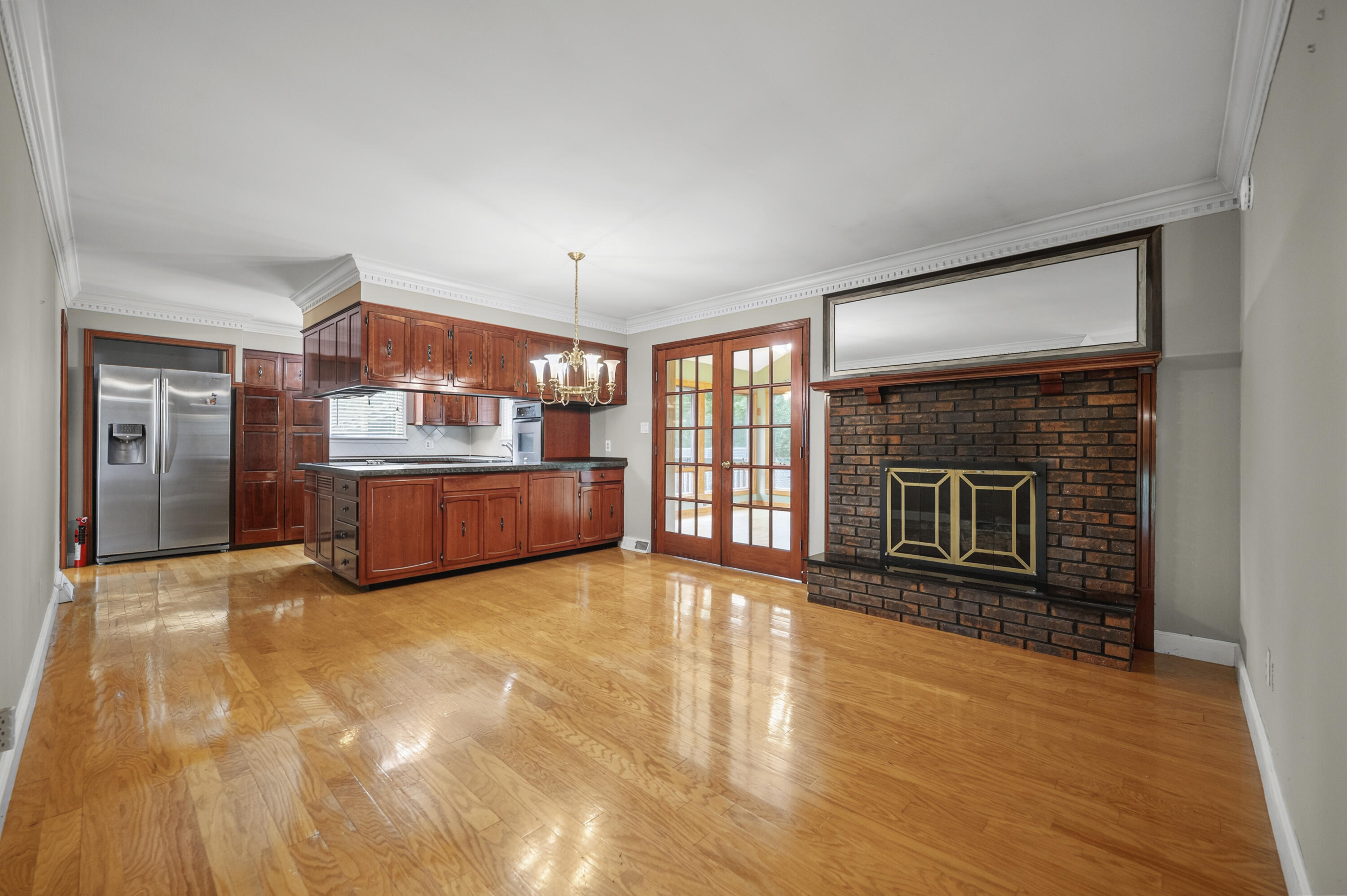 2075 Greentree Drive Property Photo 6