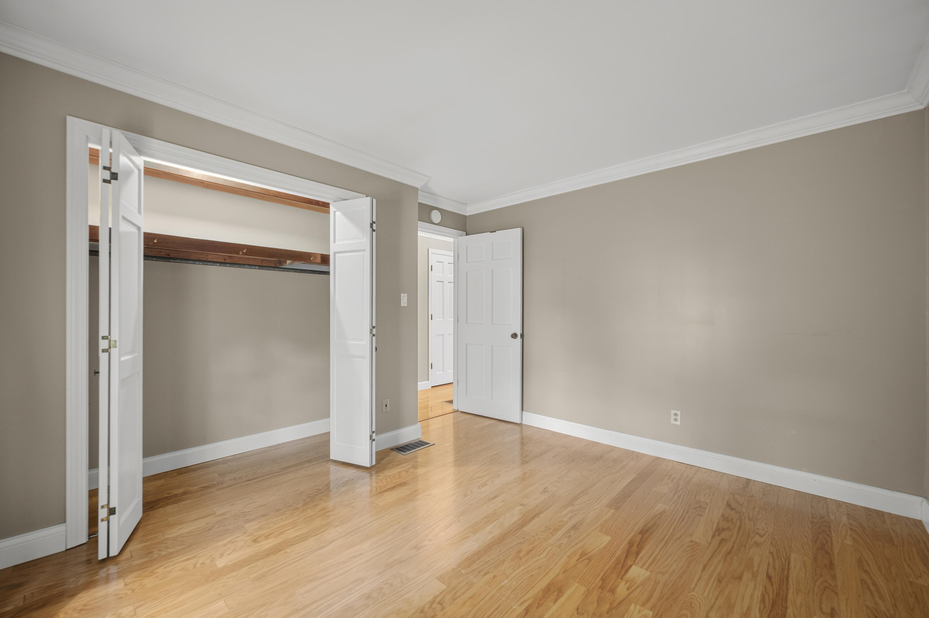 2075 Greentree Drive Property Photo 22
