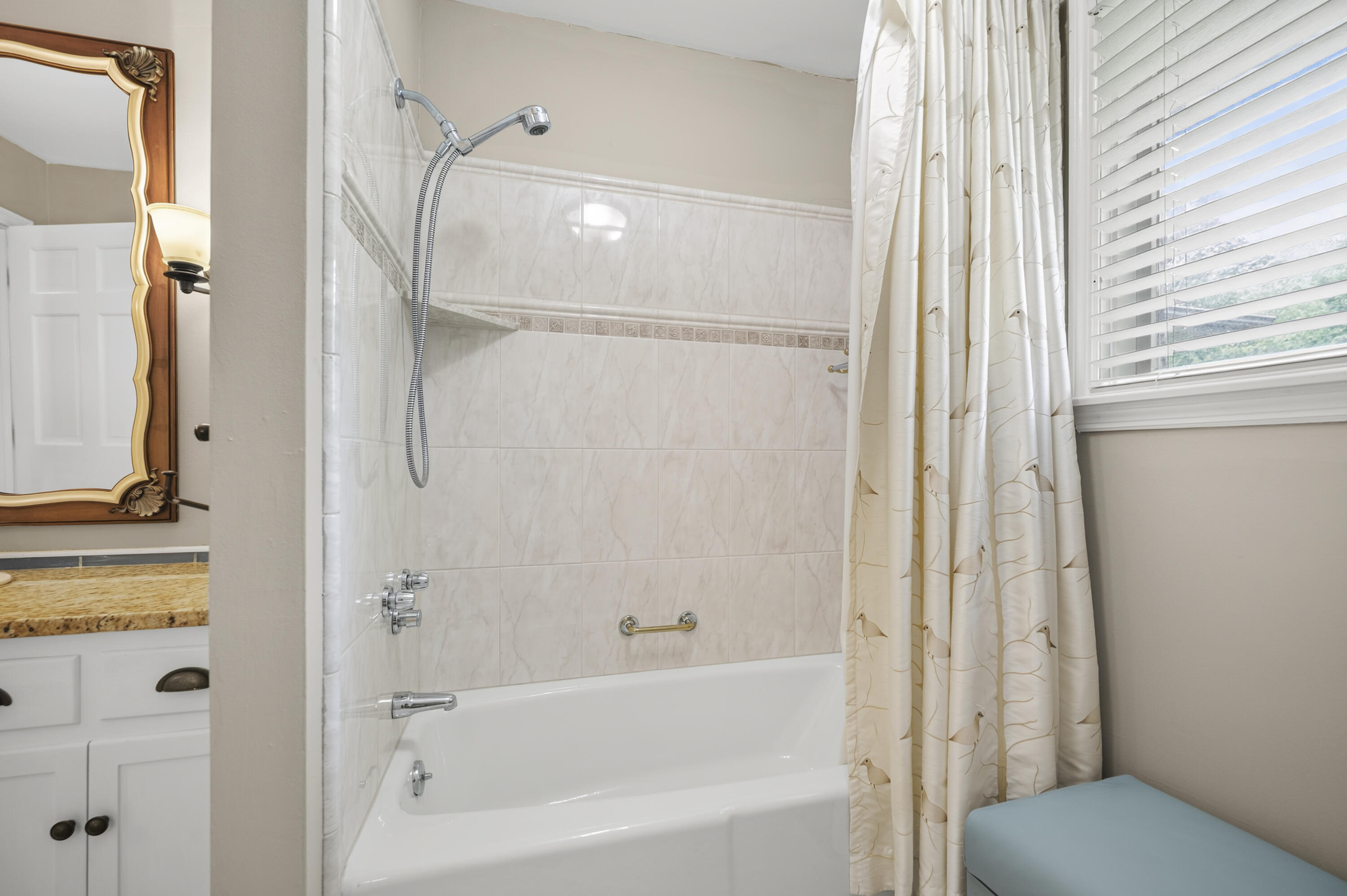 2075 Greentree Drive Property Photo 24
