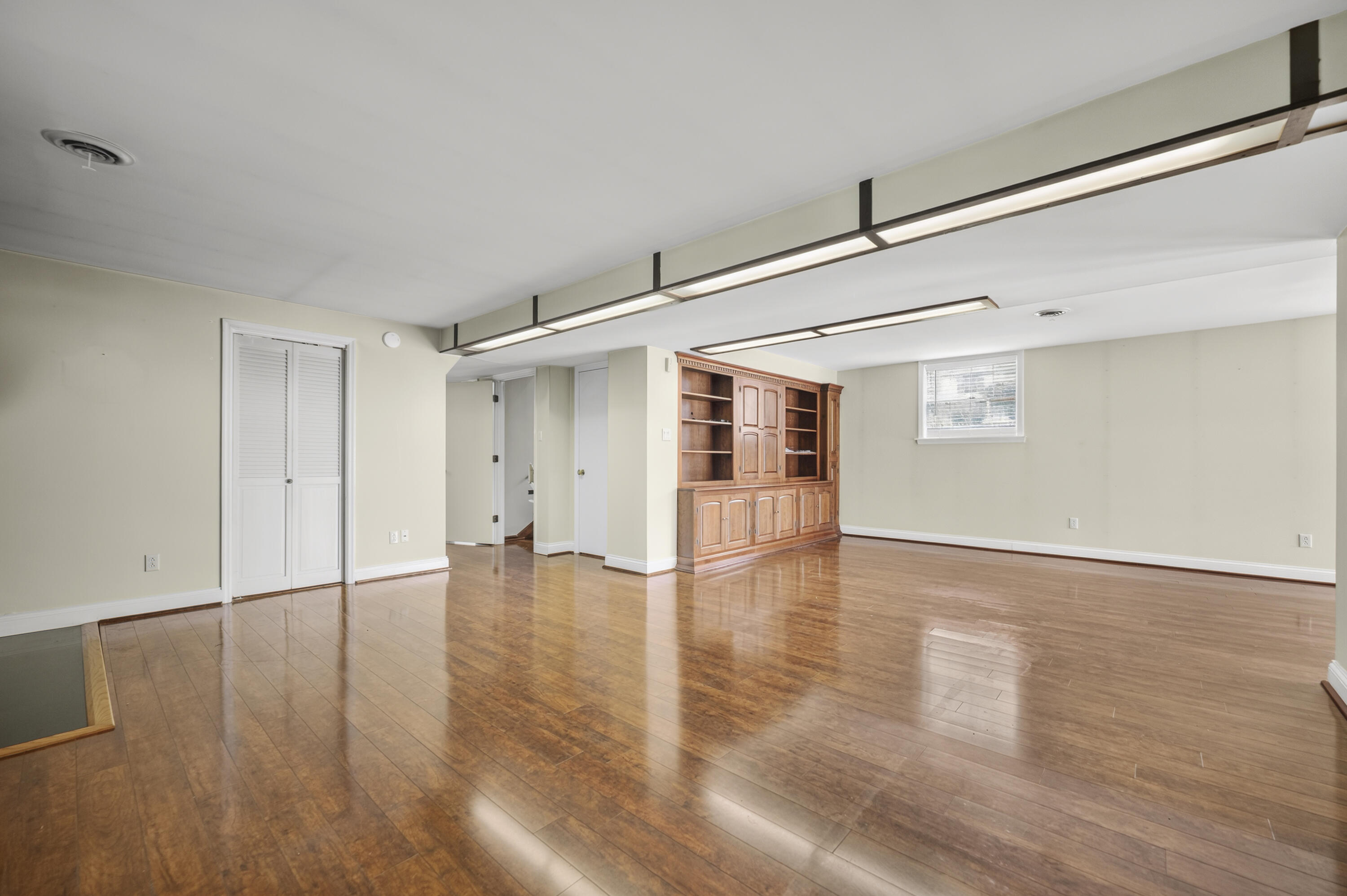 2075 Greentree Drive Property Photo 28