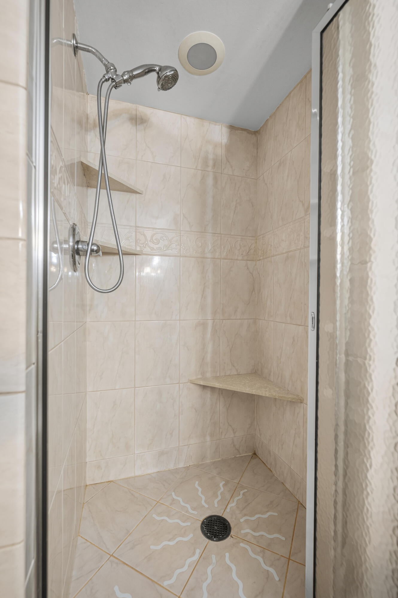 2075 Greentree Drive Property Photo 36