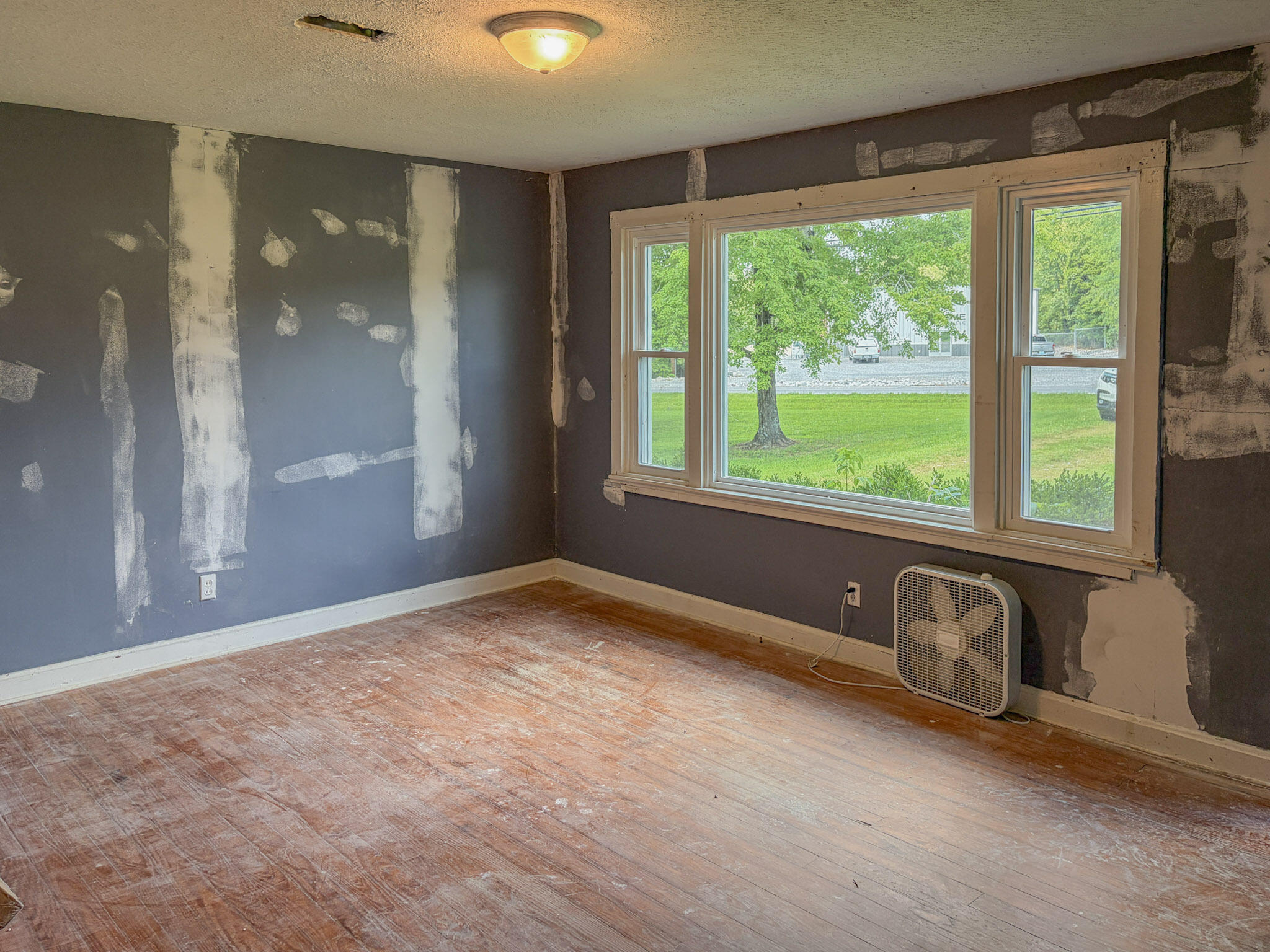 1193 W Us Highway 68 Property Photo 4