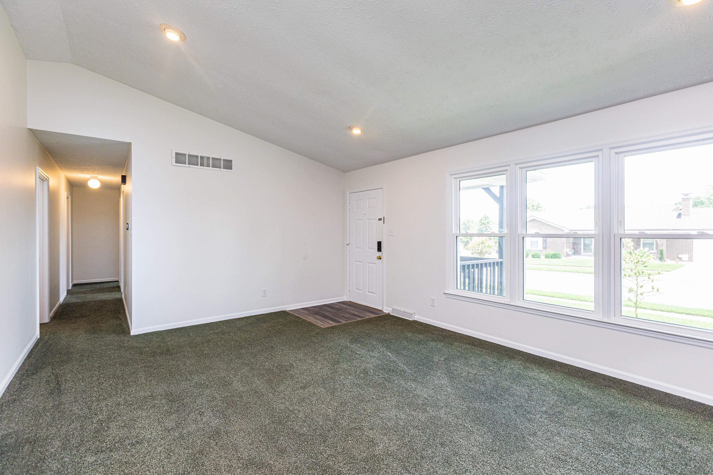604 Hickory Hill Drive Property Photo 6