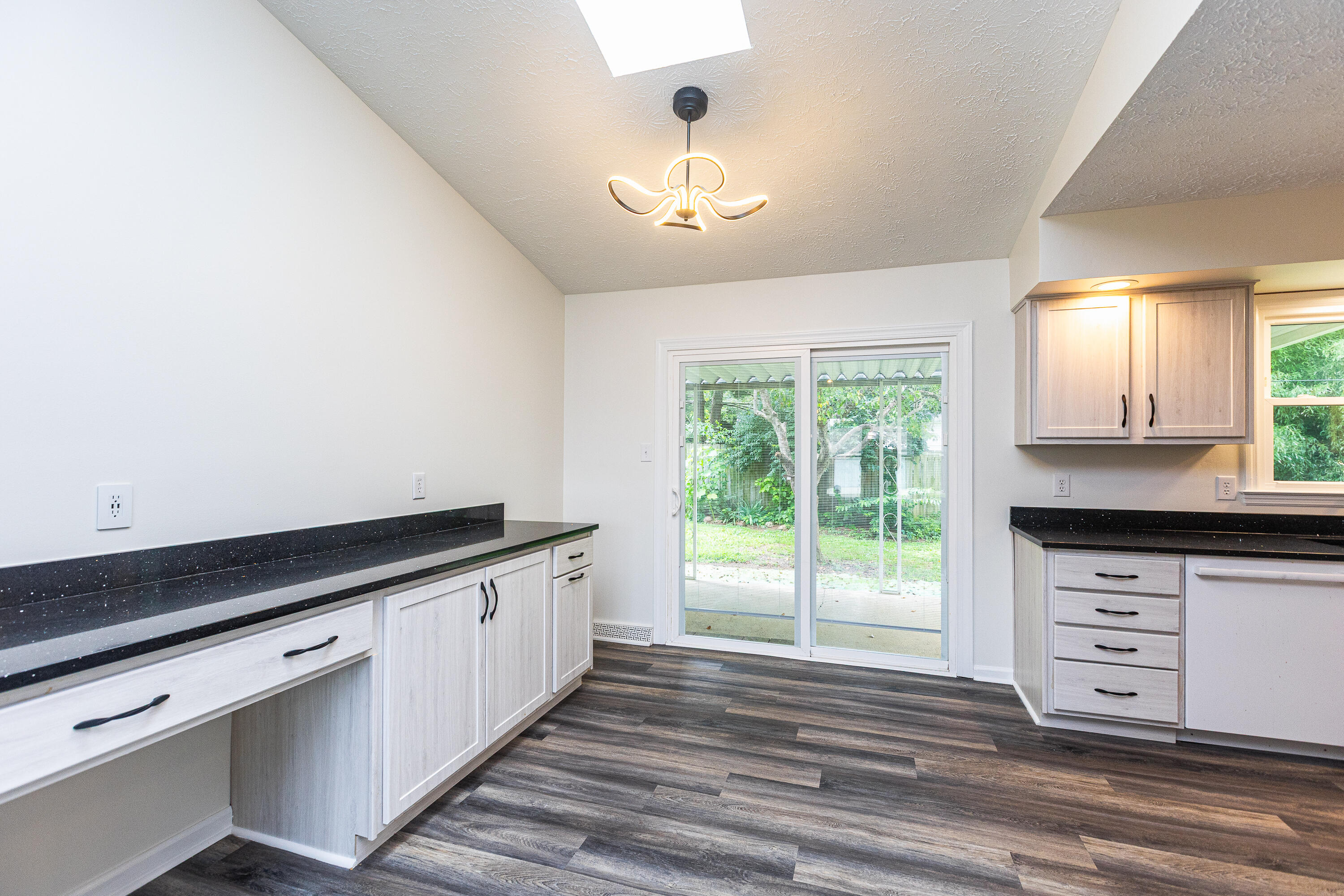 604 Hickory Hill Drive Property Photo 8