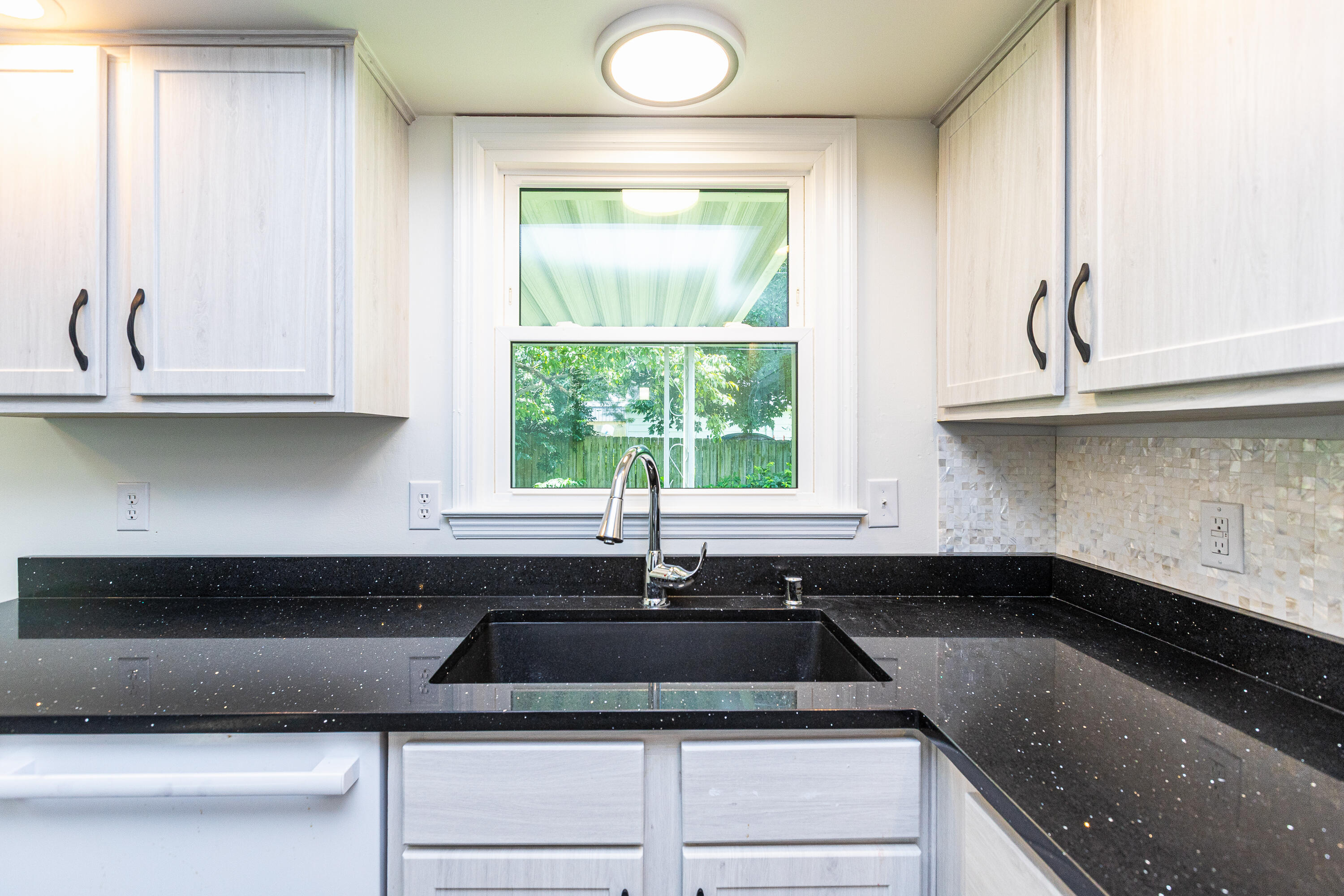 604 Hickory Hill Drive Property Photo 11
