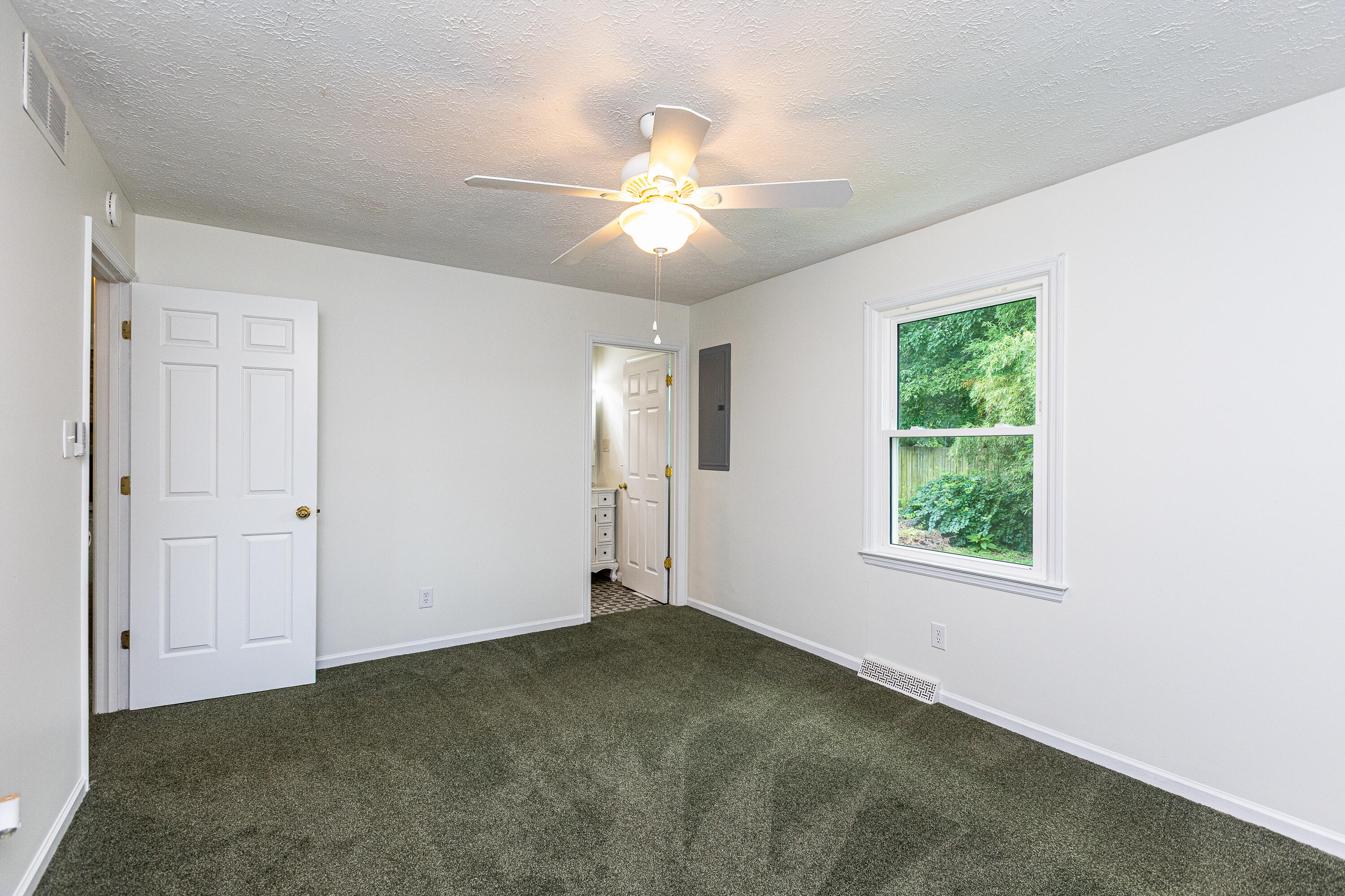 604 Hickory Hill Drive Property Photo 23