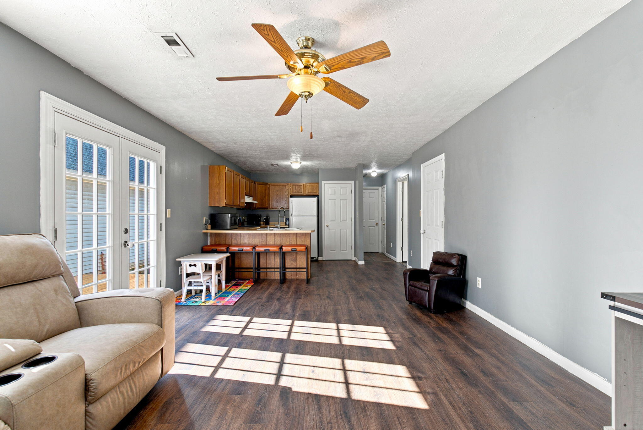 1031 Marshall Park Drive Property Photo 6