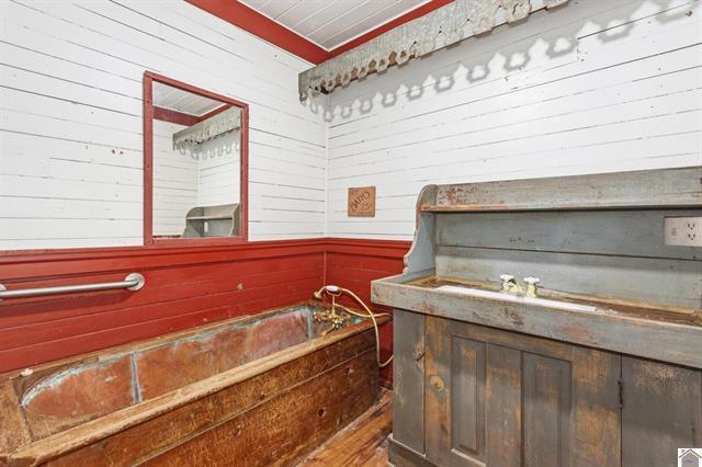 183 Fowler Road Property Photo 30