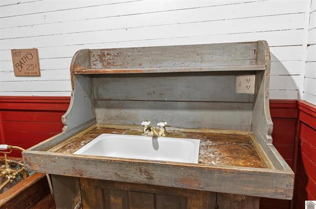 183 Fowler Road Property Photo 32