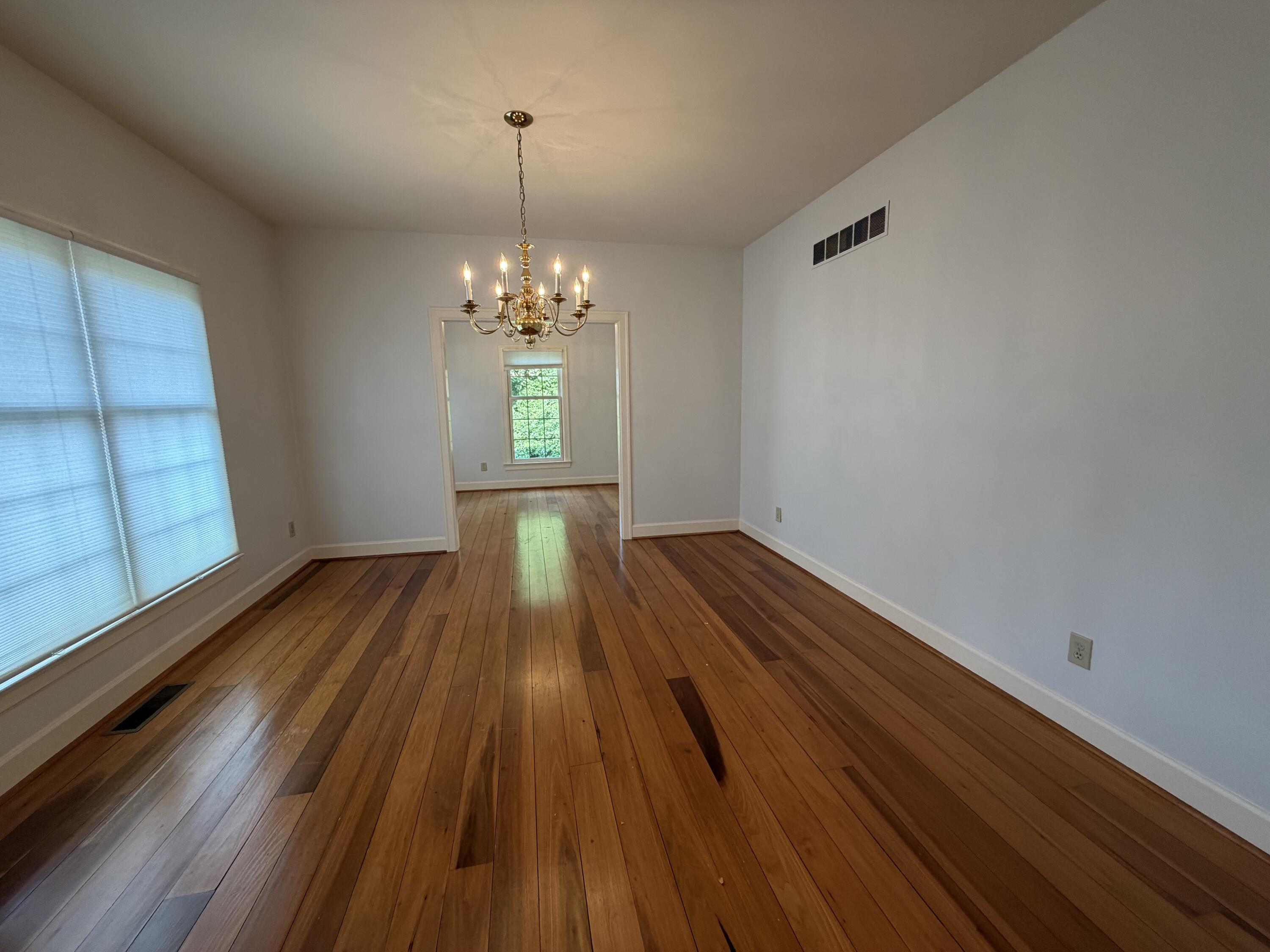 1112 Pepperhill Circle Property Photo 4