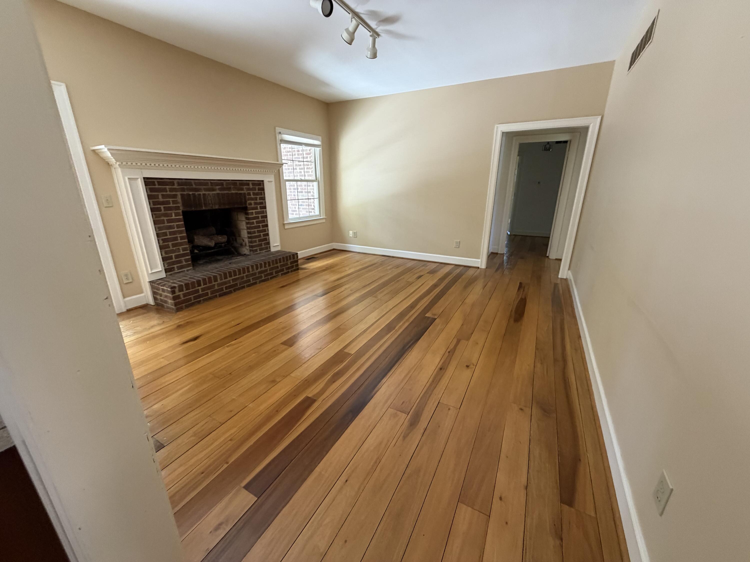1112 Pepperhill Circle Property Photo 8