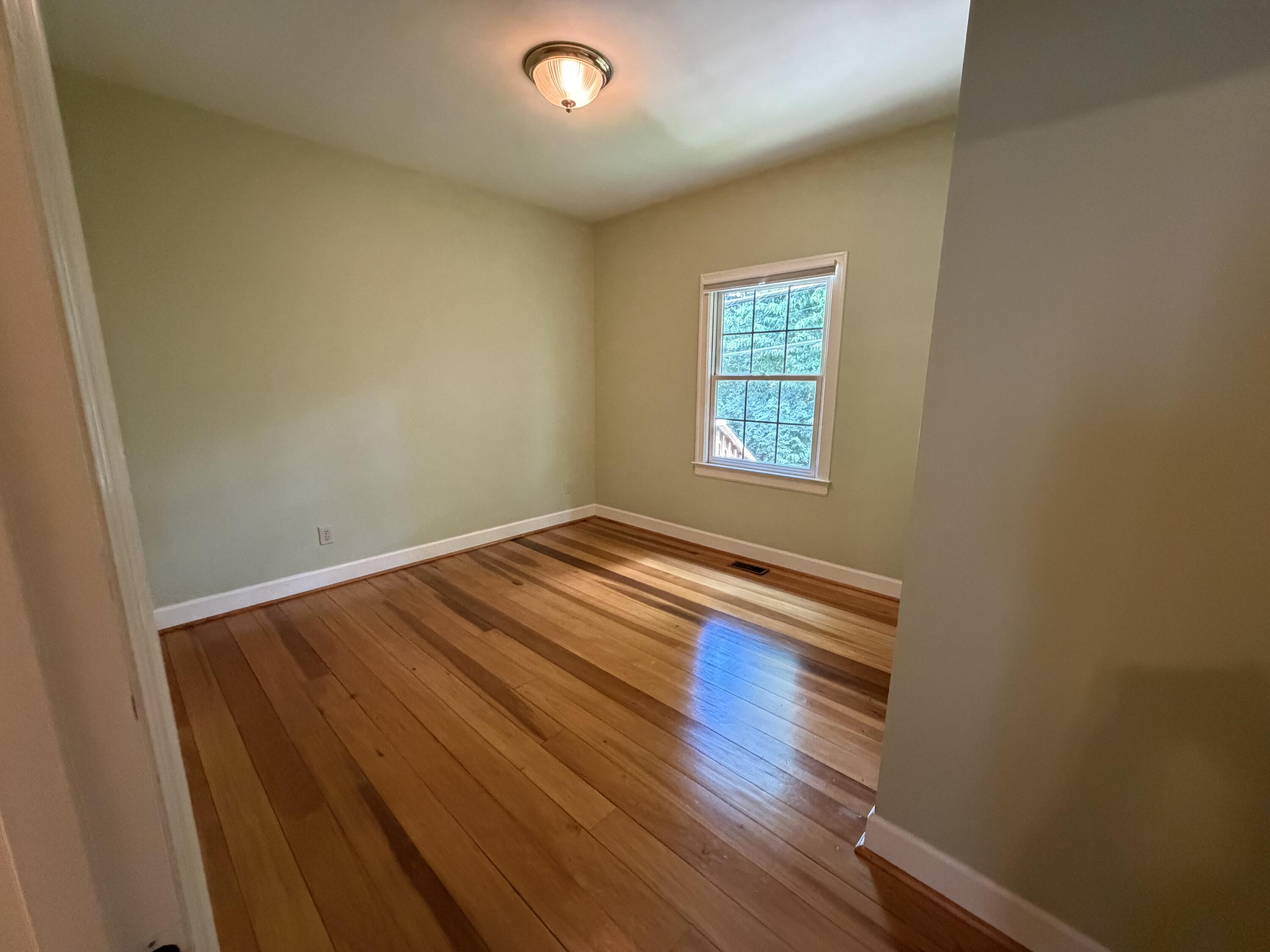 1112 Pepperhill Circle Property Photo 16