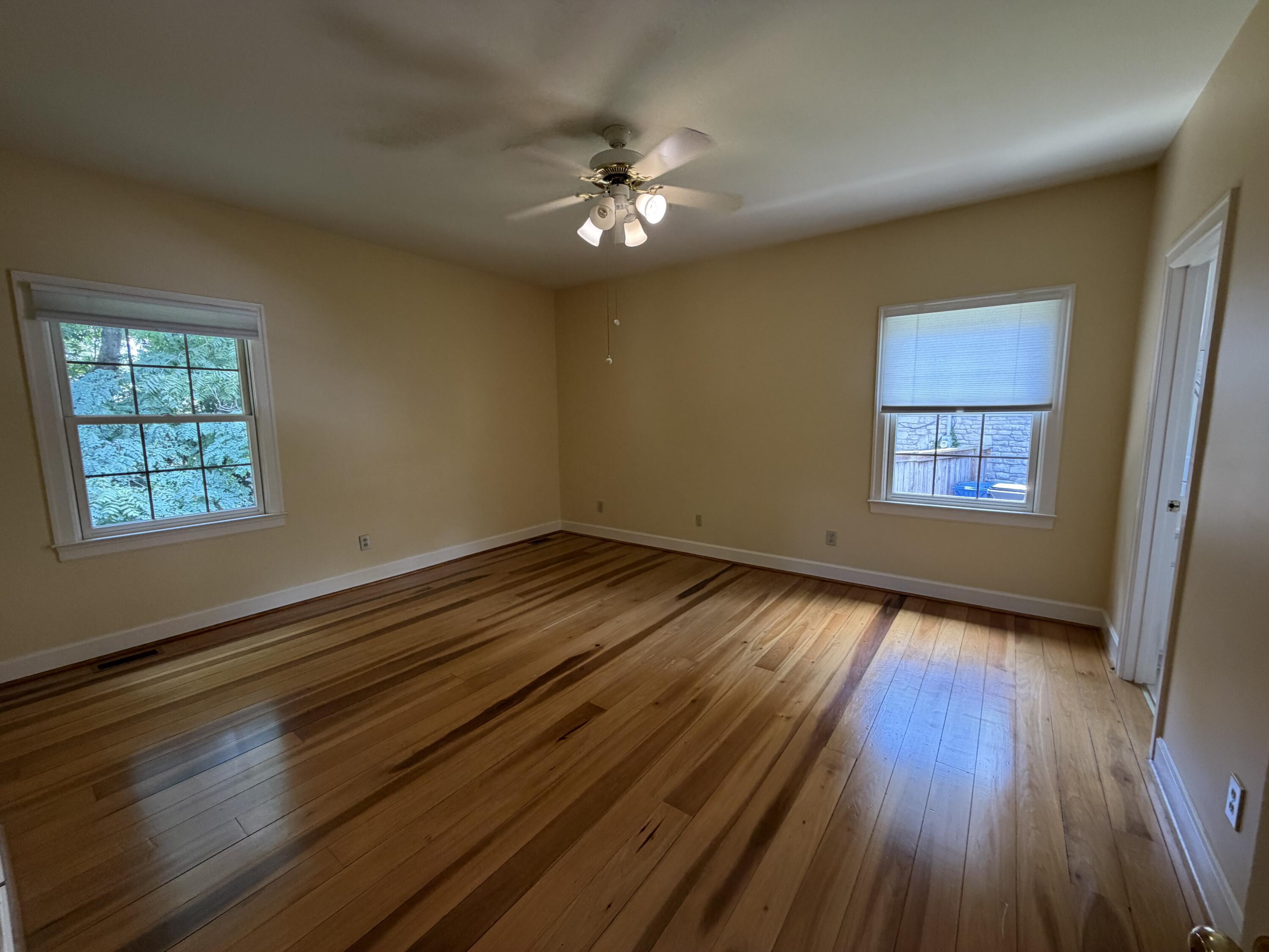1112 Pepperhill Circle Property Photo 17