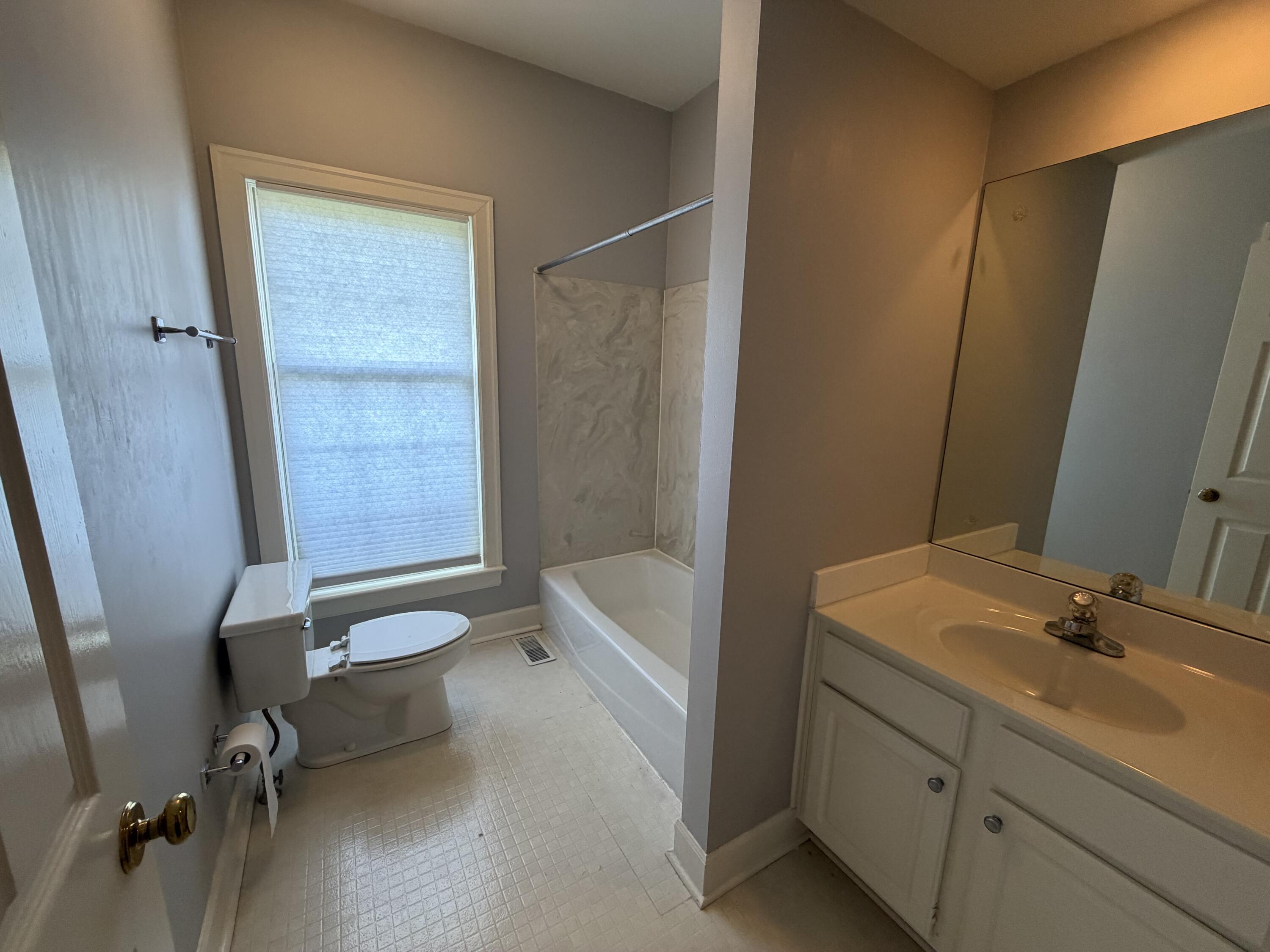 1112 Pepperhill Circle Property Photo 23