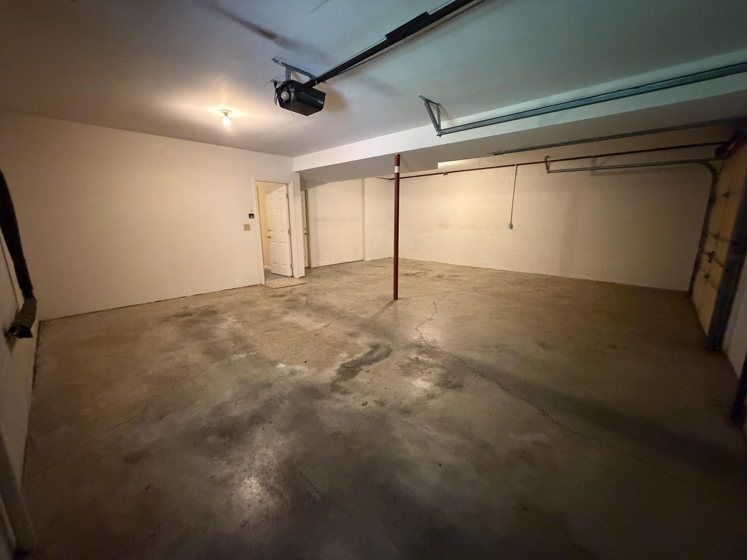 1112 Pepperhill Circle Property Photo 27