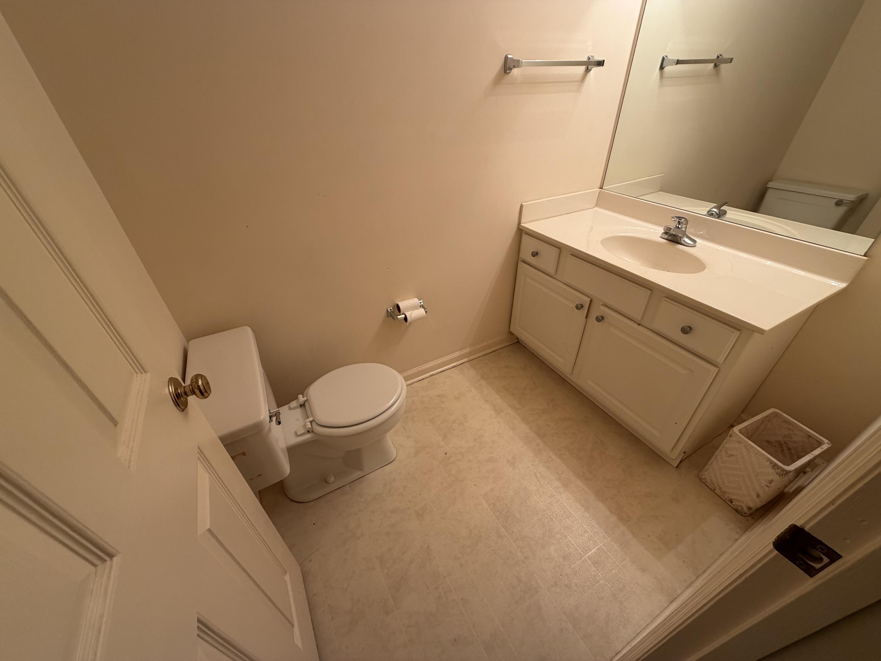 1112 Pepperhill Circle Property Photo 30