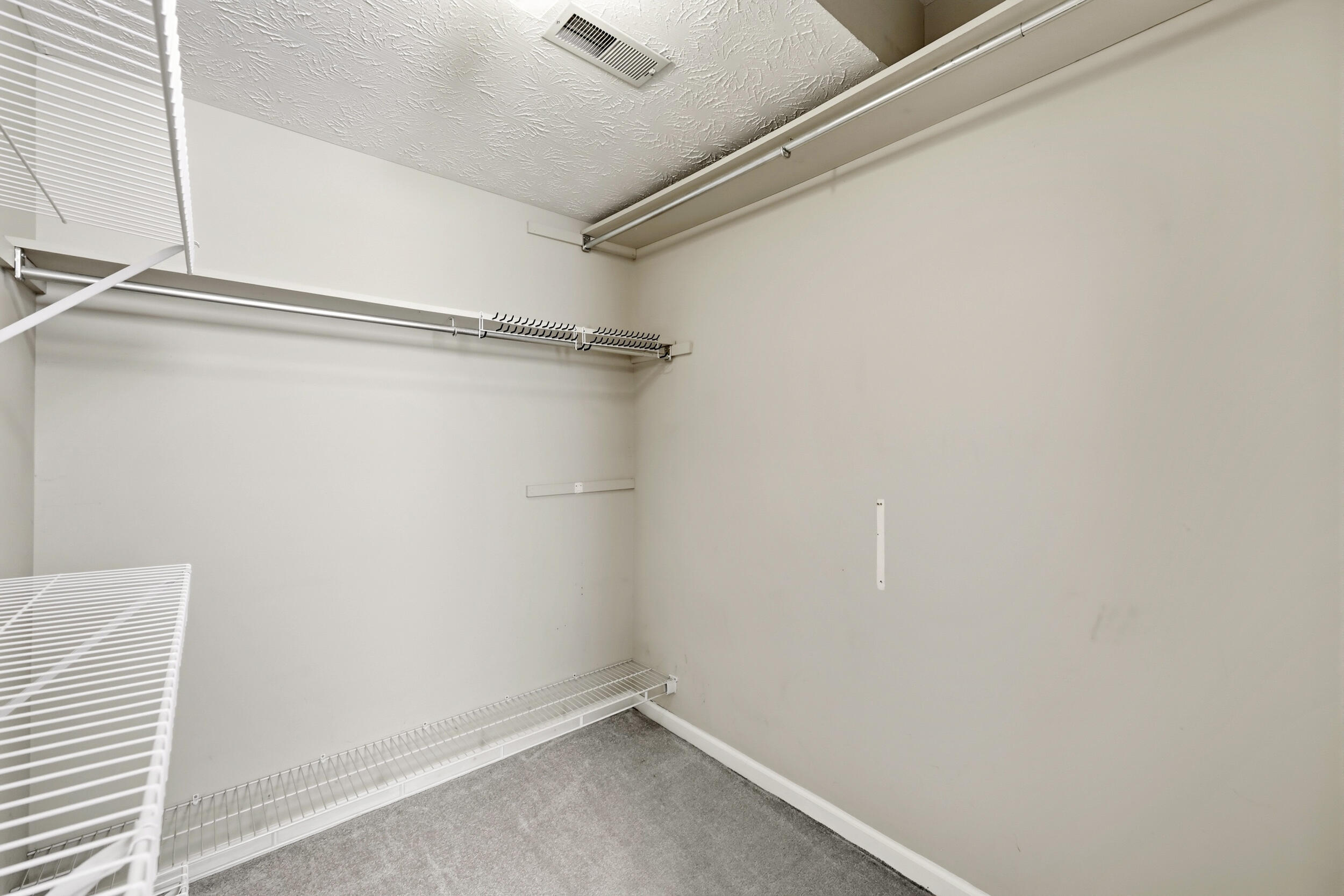 4513 Hartland Parkway Property Photo 19