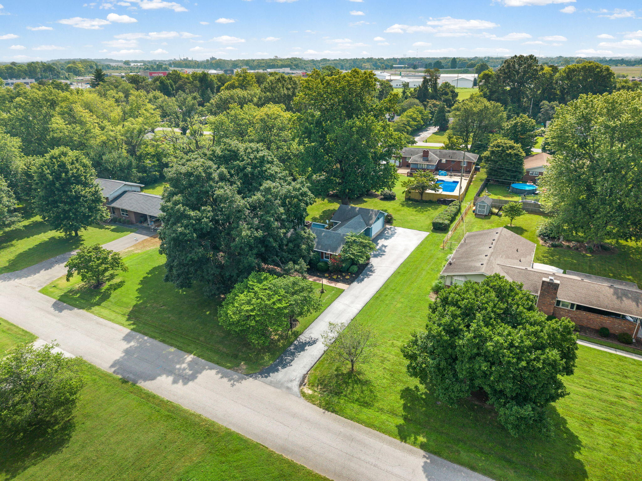 320 Skyline Park Drive Property Photo 47