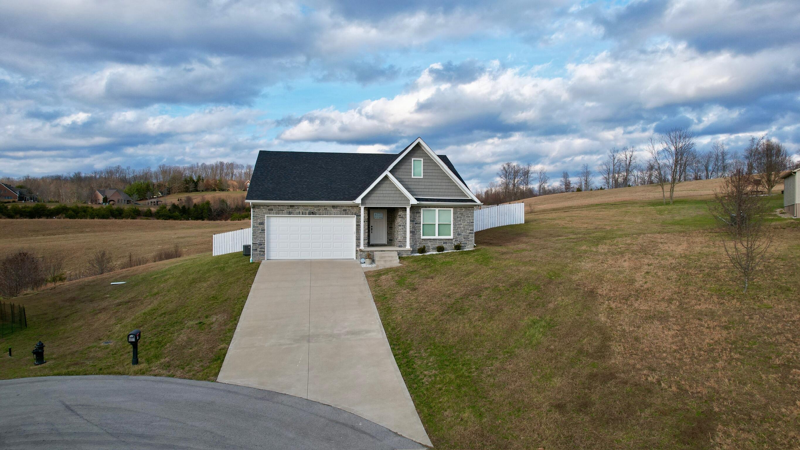 16 Cave Run Court Property Photo 28
