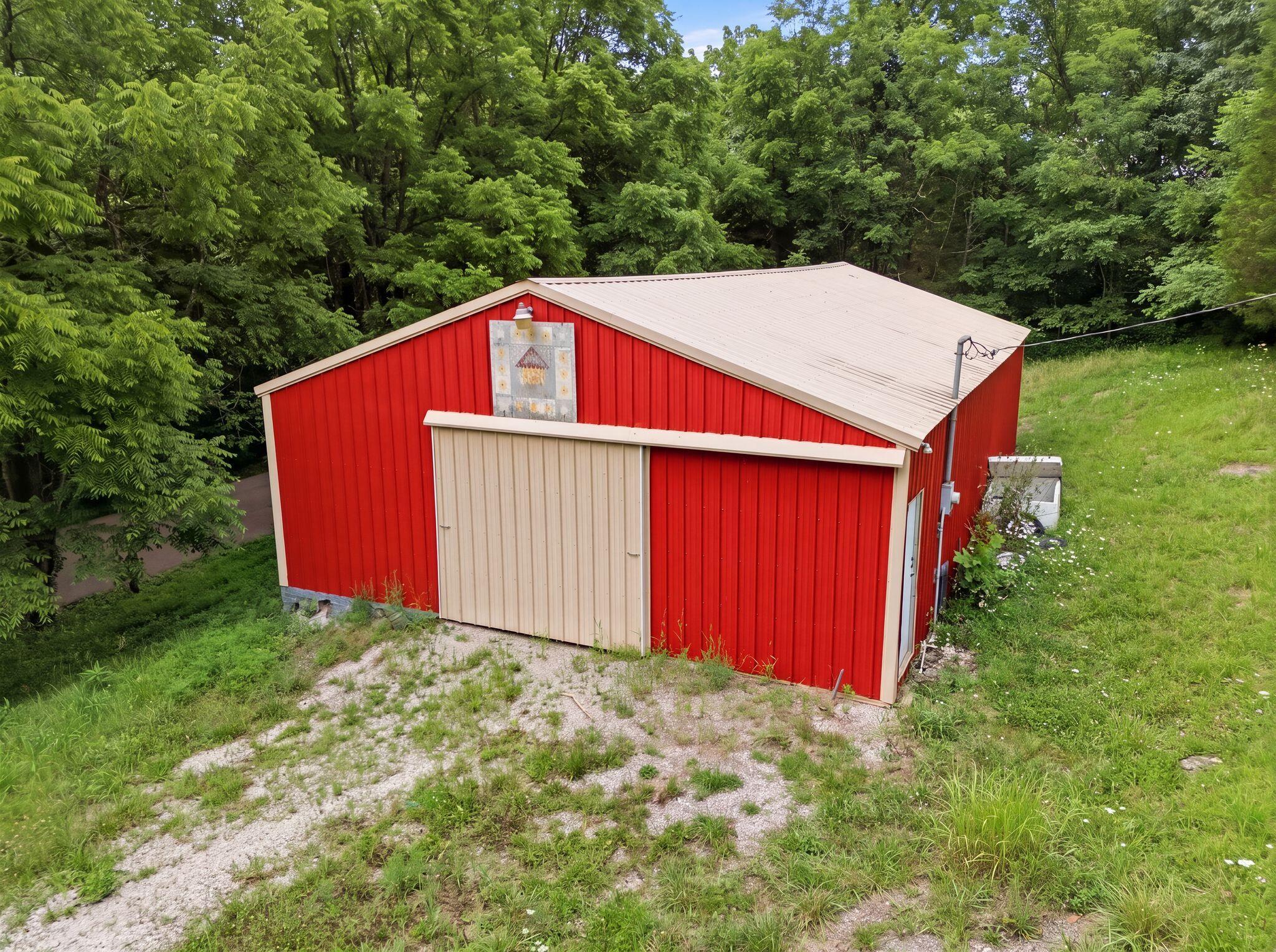 860 Snavely Road Property Photo 1