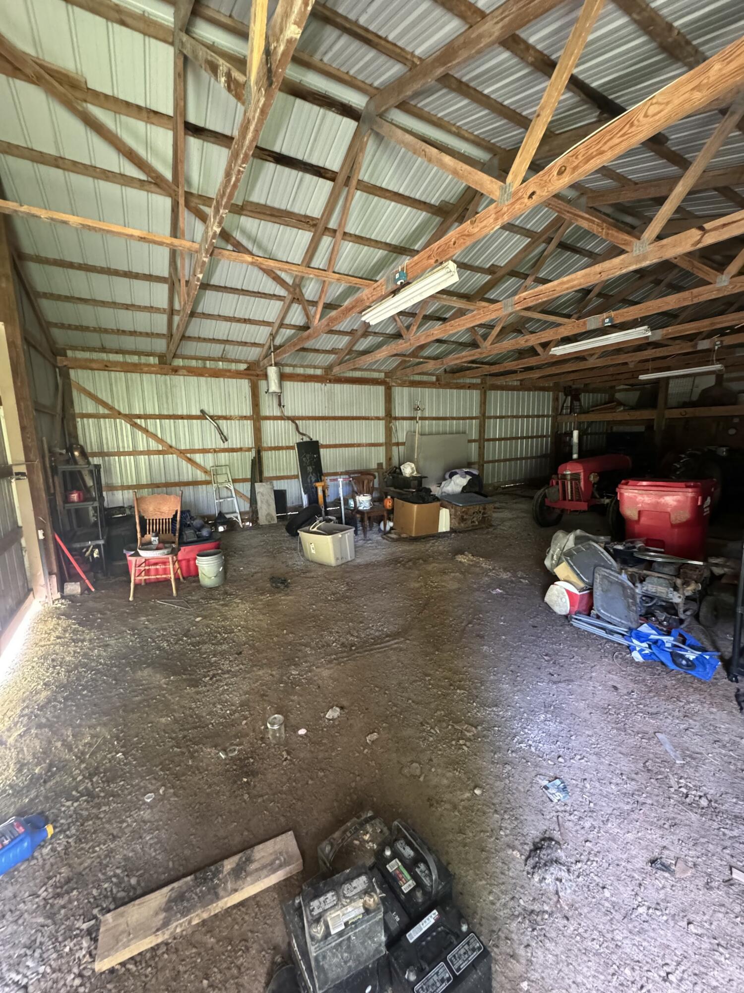 860 Snavely Road Property Photo 4