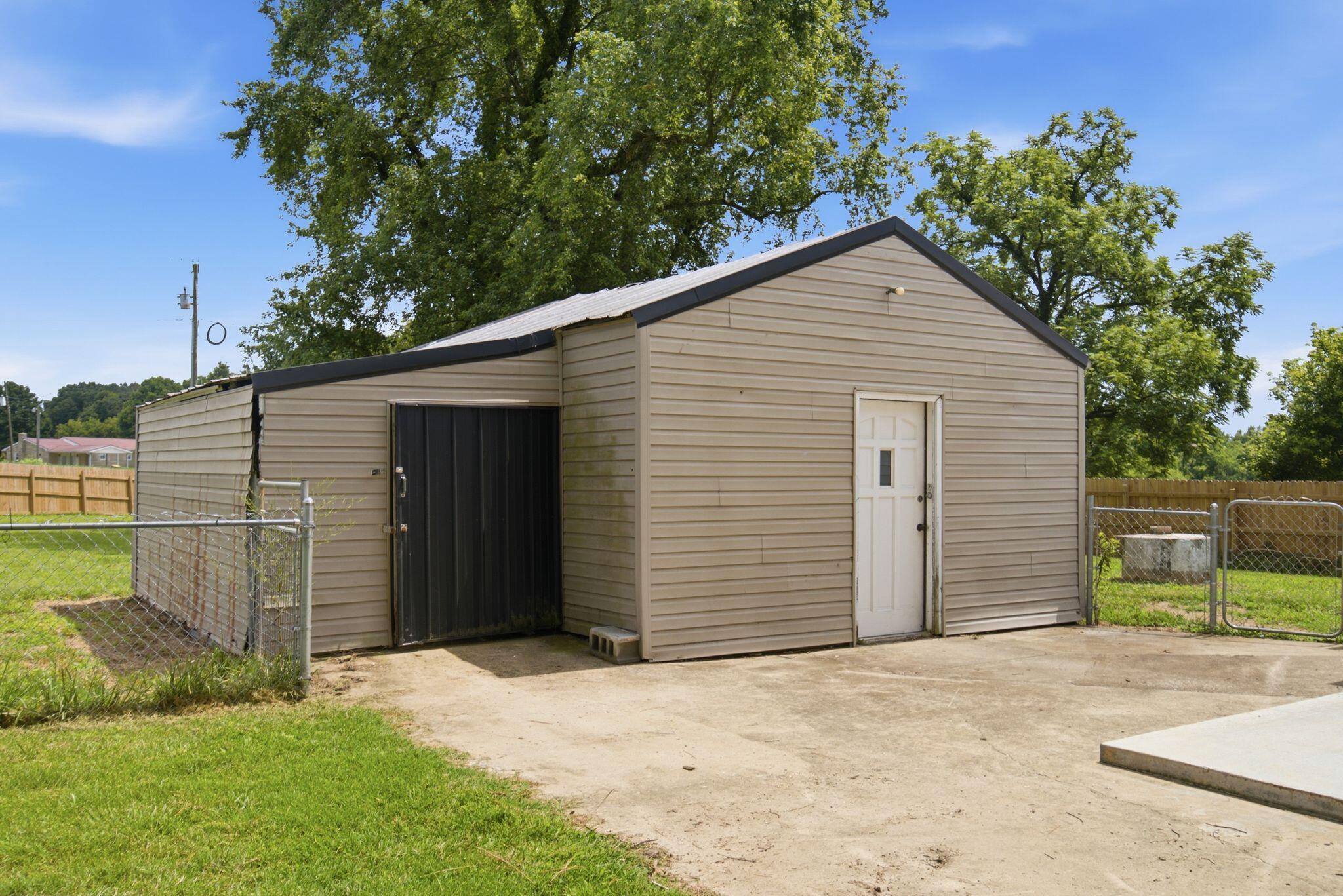 130 White Road Property Photo 42