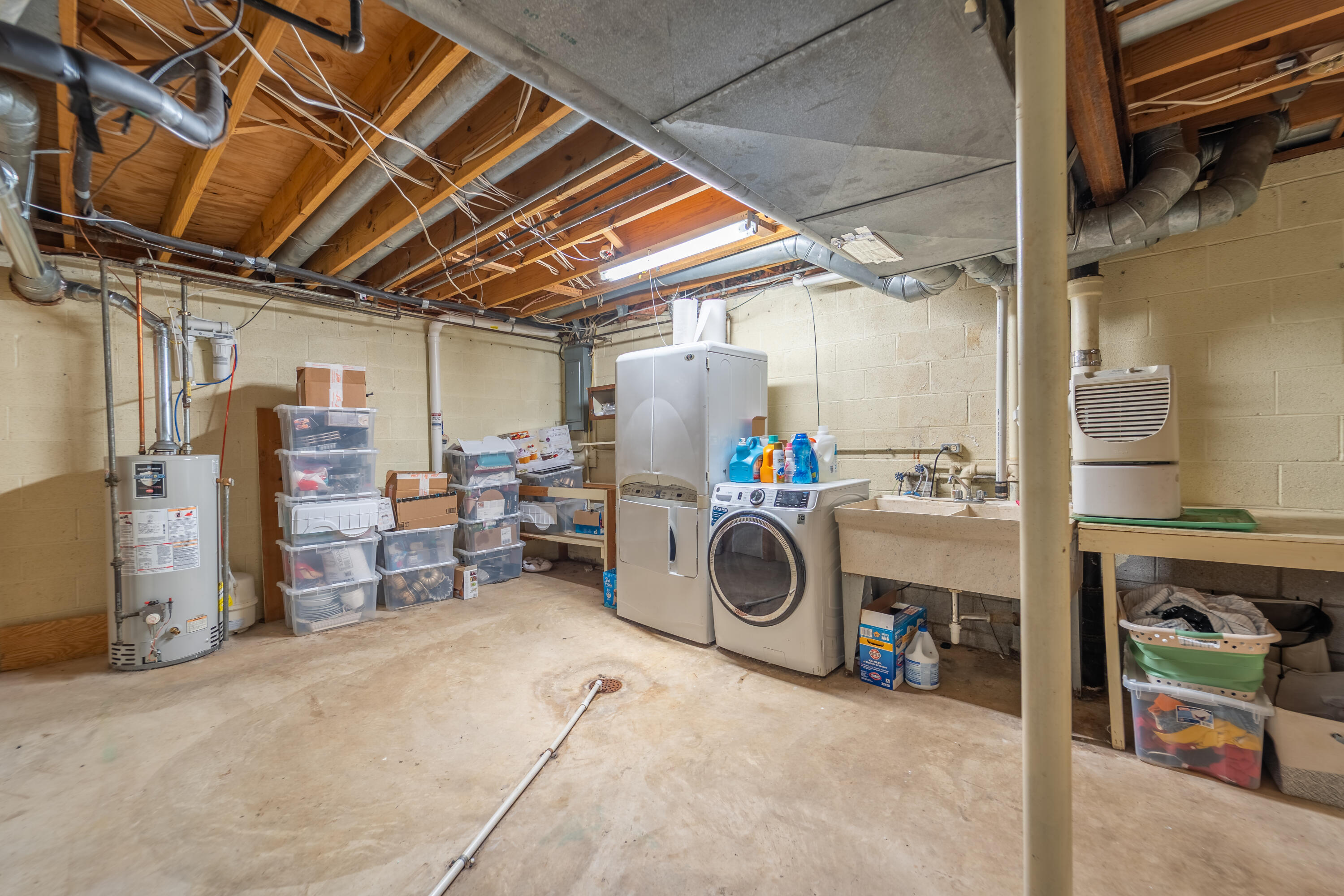 972 Edgewater Drive Property Photo 38